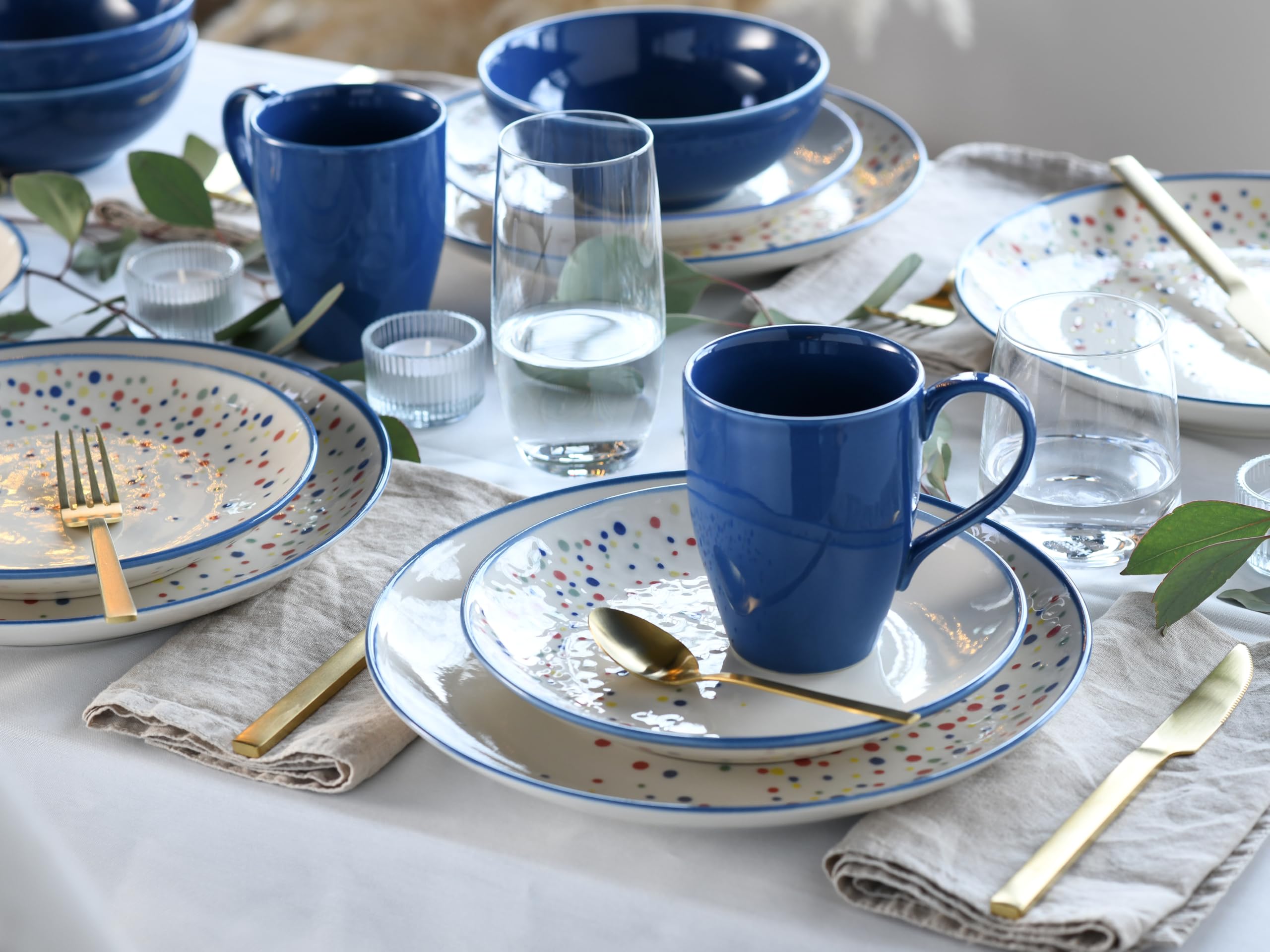 CreaTable, 24183, Serie Joy Dots Blau, 16-teiliges Geschirrset für 4 Personen, Kombiservice aus Steinzeug, spülmaschinen- und mikrowellengeeignet, Qualitätsproduktion