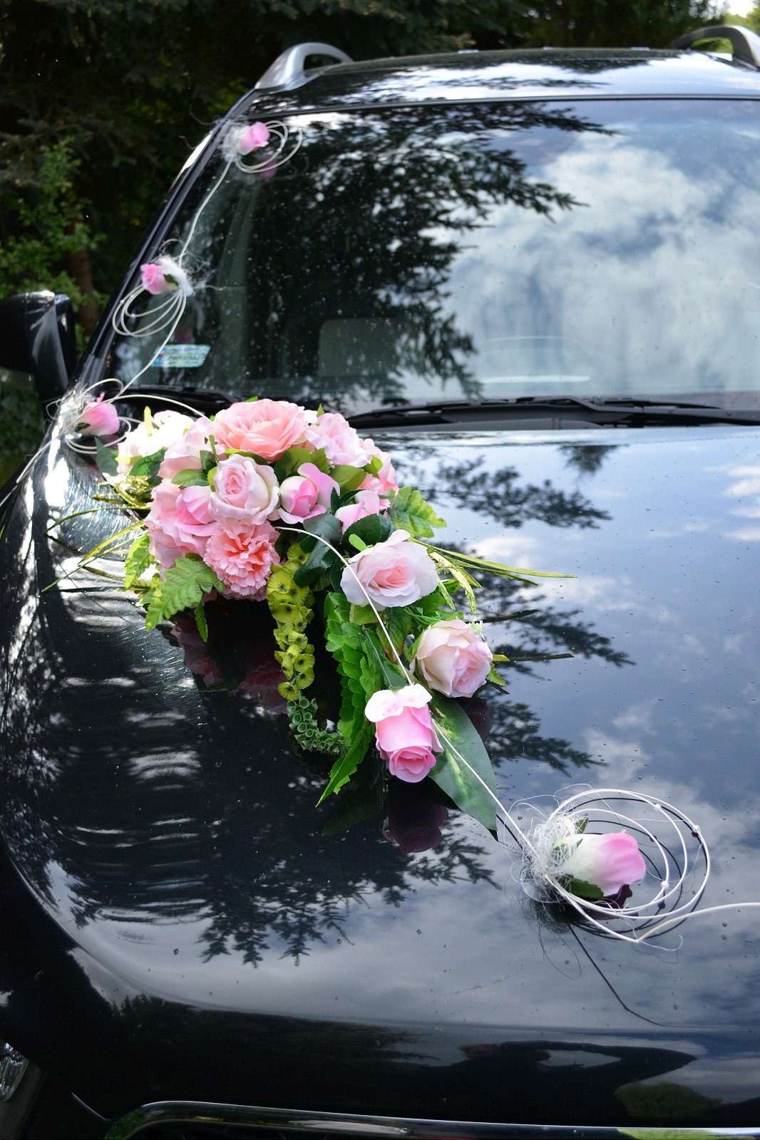 Autoschmuck Autodeko Hochzeit 9 Rosen Dekor Verschieden Farben Komplett Rattan (Blumenstrauß - Rosa, Rosa)
