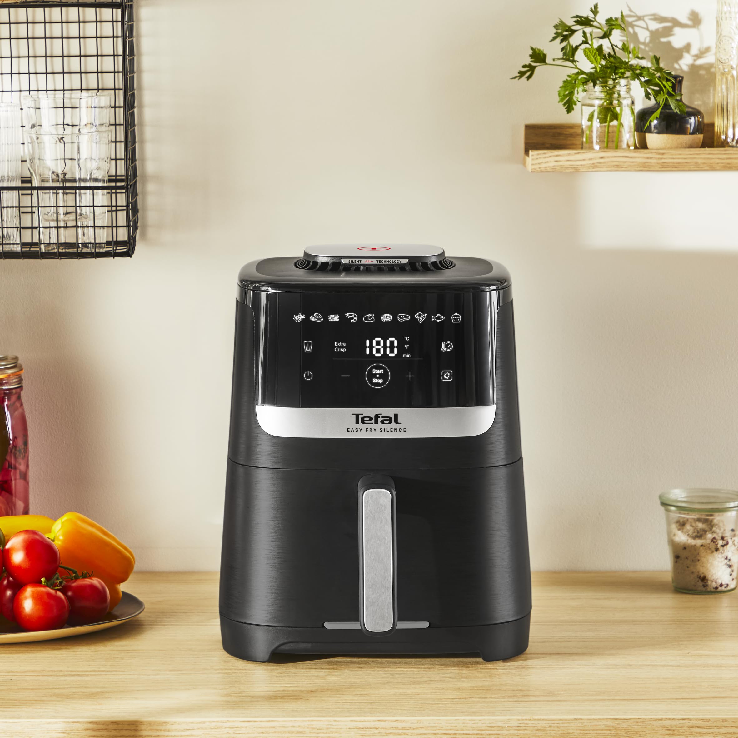 Tefal Easy Fry Silence, Freidora de aire caliente, hasta un 99% menos de grasa, nueva tecnología silenciosa, capacidad de 5 l, con rejilla de cocción antiadherente, fácil limpieza, Negro, EY5528E0