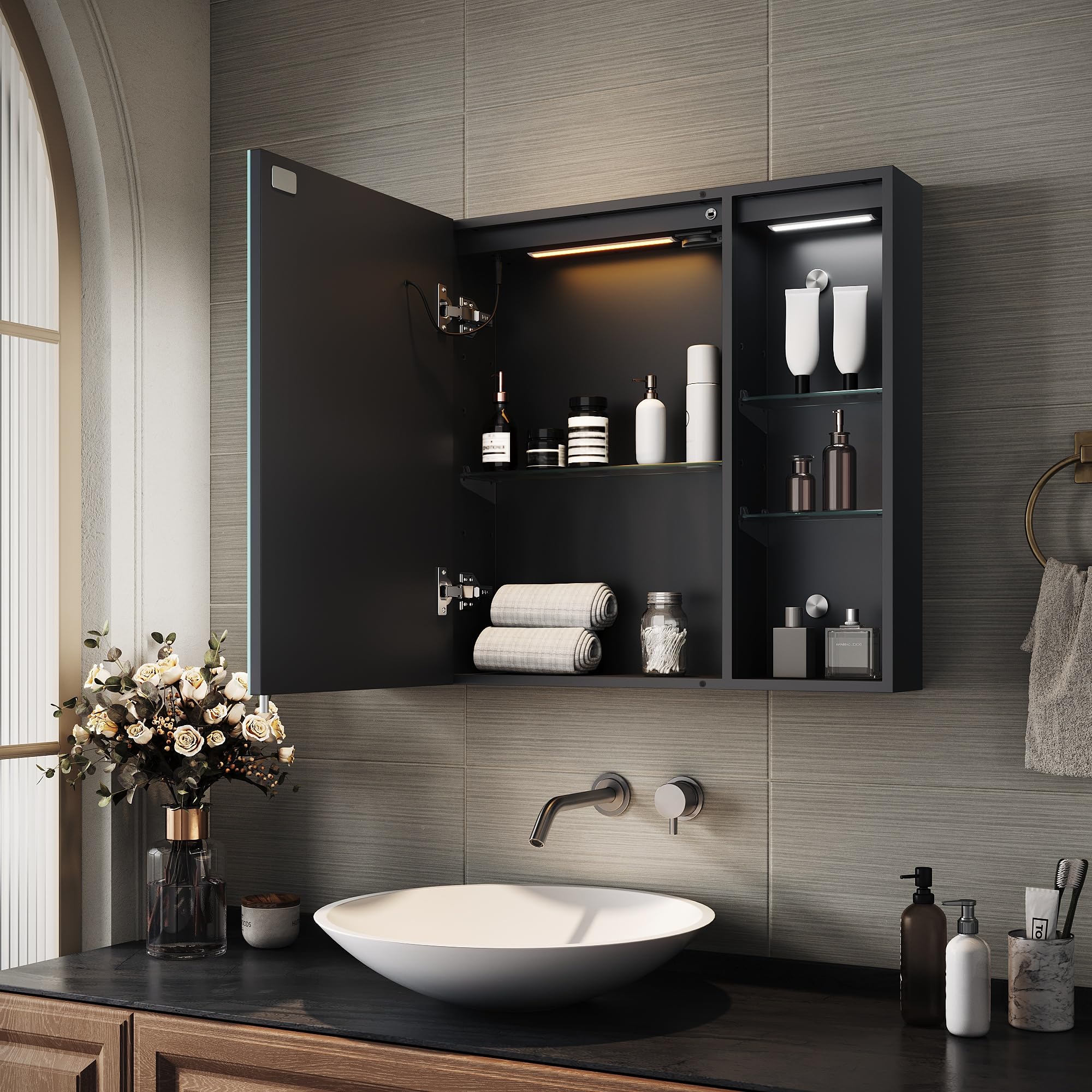 Sirhona - Armario de baño con iluminación LED y tomas de corriente, interruptores de control táctil, regulable, con almacenamiento y estantes de cristal ajustables, 80 x 60 x 13 cm