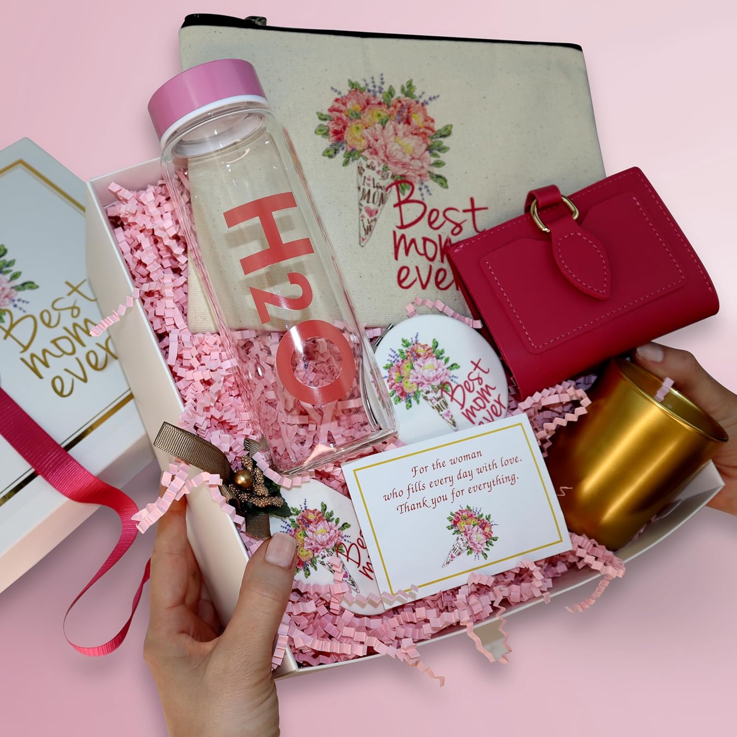 CharmLab Candle – Best Mom Thoughtful Gift Set for Women with Gold Glass Jar Candle, Clutch, Water Bottle, Compact Mirror – Mother’s Day, Women’s Day & Birthday