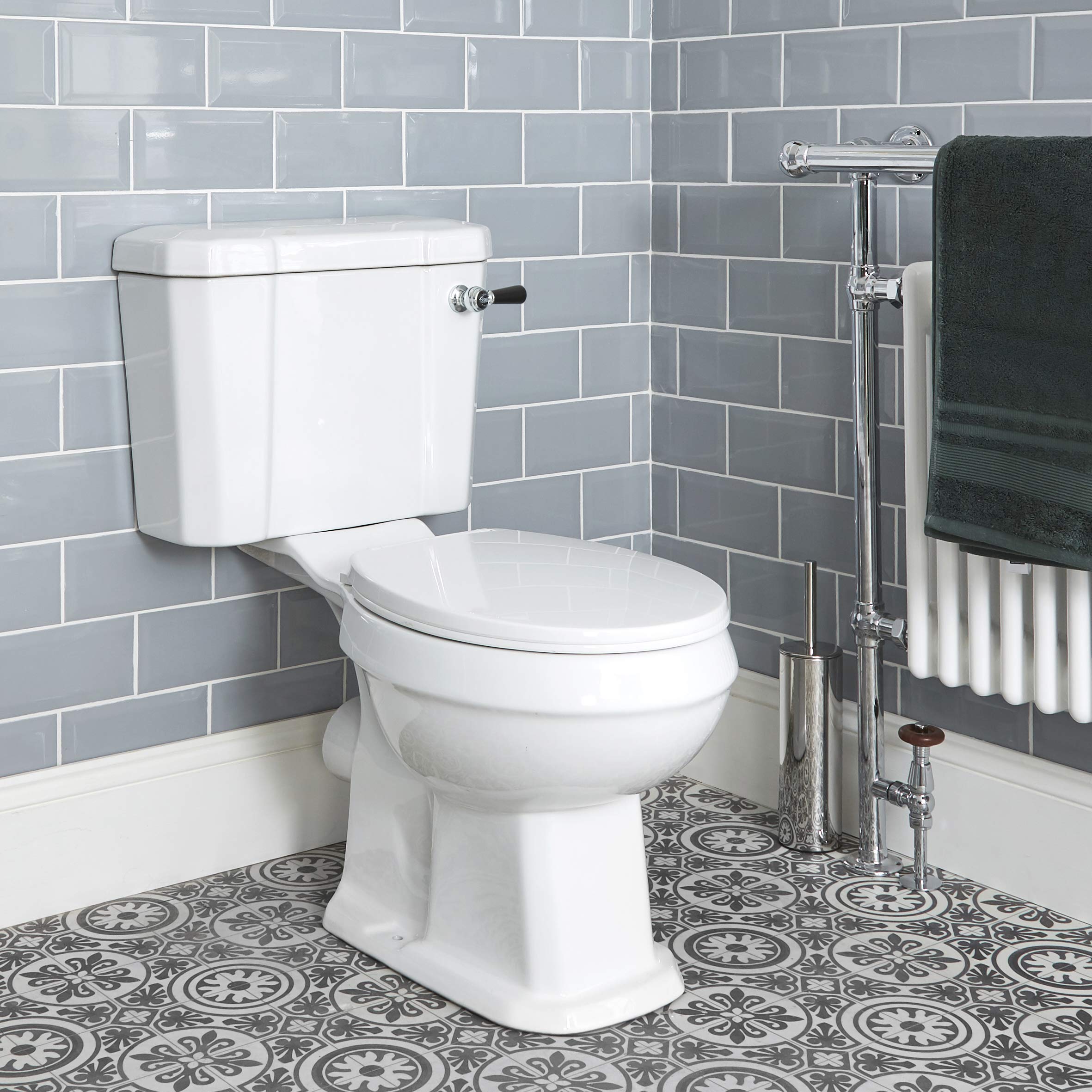 Milano Richmond White Close Coupled Toilet WC Soft Close Seat - Black Flush Lever