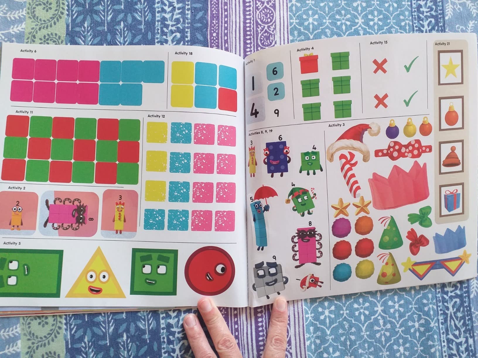 Amazon | Numberblocks Christmas Sticker Activity Book (Numberblock ...