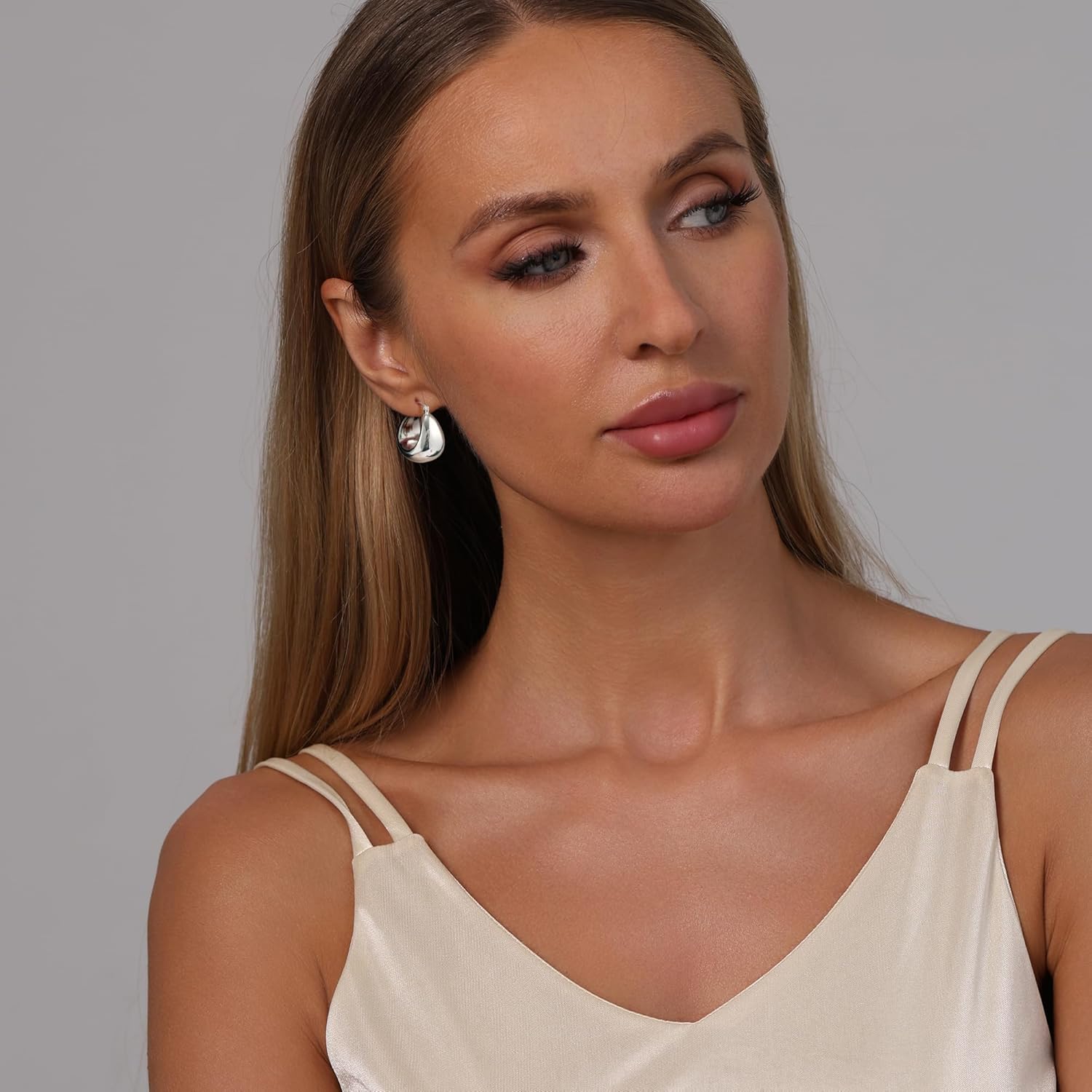 OOOPEL Gold Hoop Earrings for Women,925 Sterling Silver Chunky Hoop Earrings Hypoallergenic Lightweight 14K Gold Plated Thick Gold Hoops for Women 22mm 26mm - Image 2