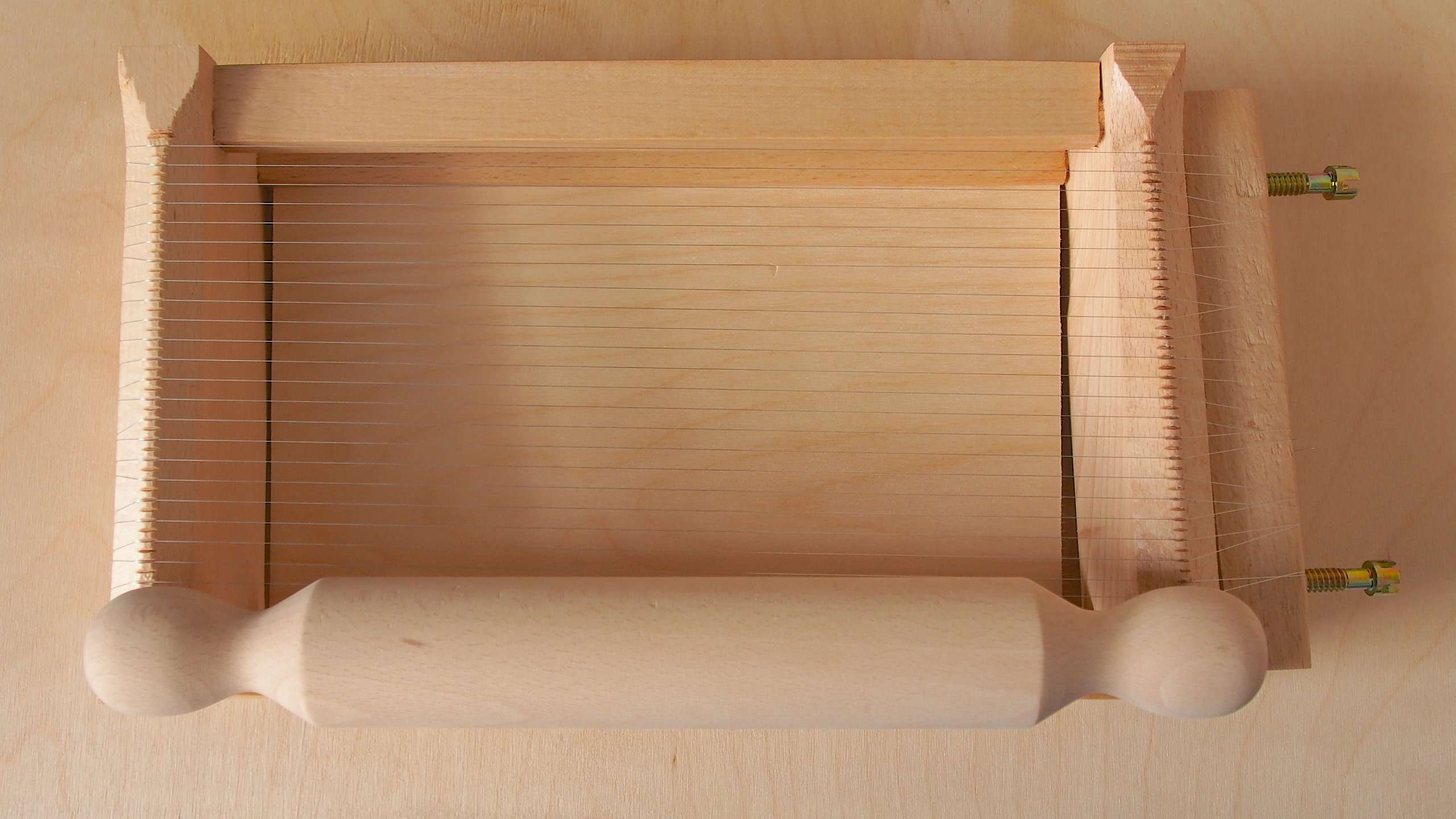 Elettro Center Beige Art.297 Guitar Cutter, Wood, Art. 297