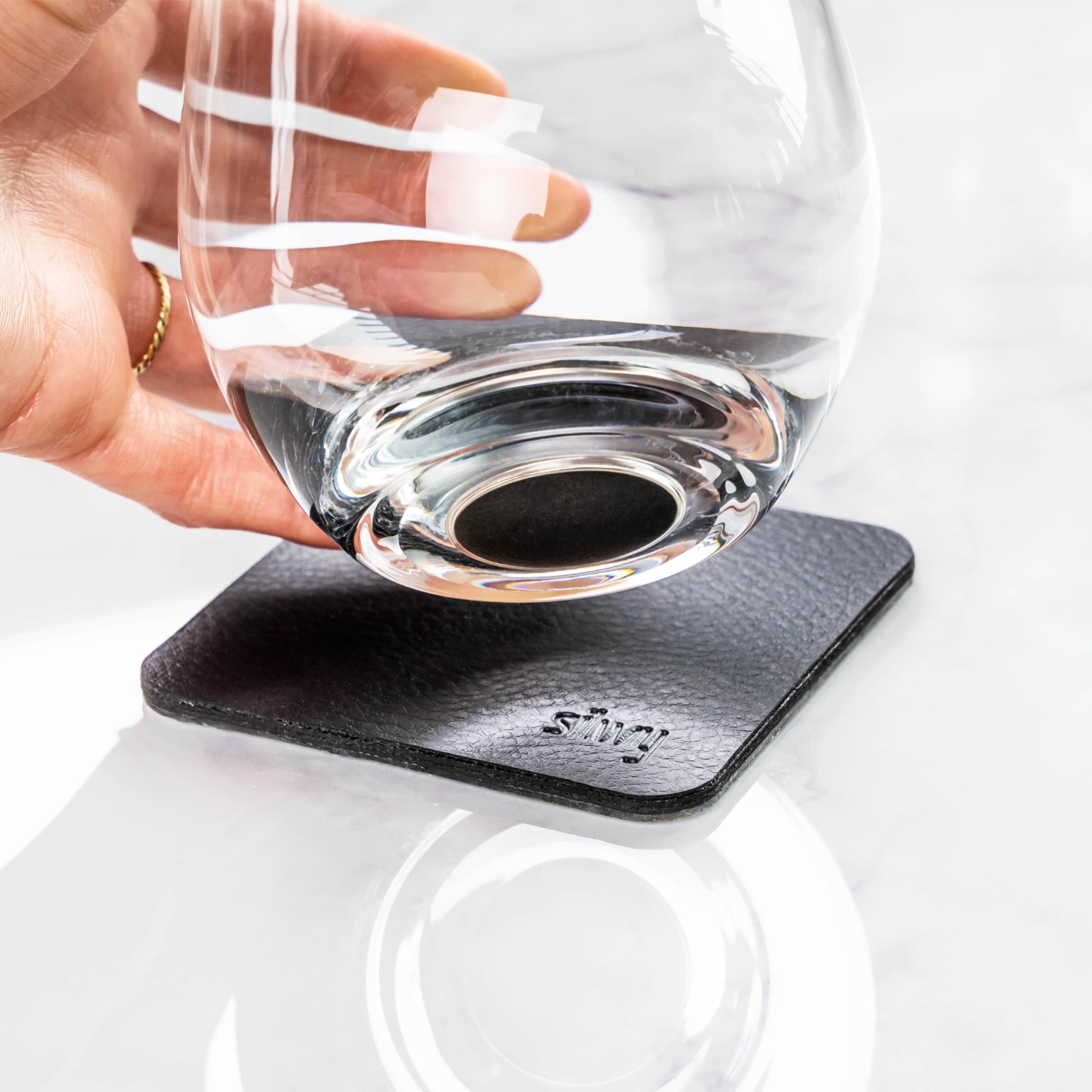 silwy® Magnetgläser, feine Kristallgläser mit perfekt integrierten Magneten und metallischen Nano-Gel-Untersetzern (Longdrink // 0,4 Liter)