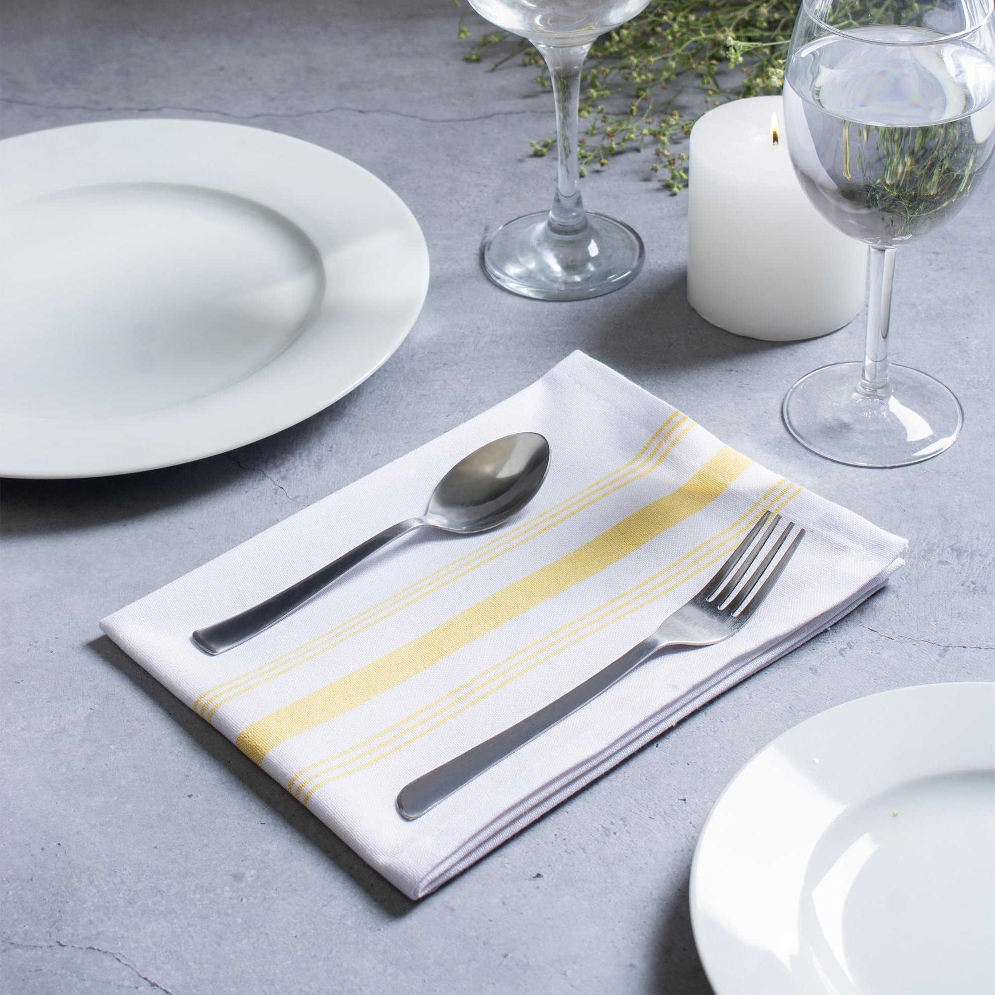 Blue Needles Servietten mit französischen Streifen, 12 Stück, 100 % Baumwolle, 45,7 x 45,7 cm, saugfähig, weich, wiederverwendbar und waschbar, Hotelqualität, perfekt für den täglichen Gebrauch, Gelb