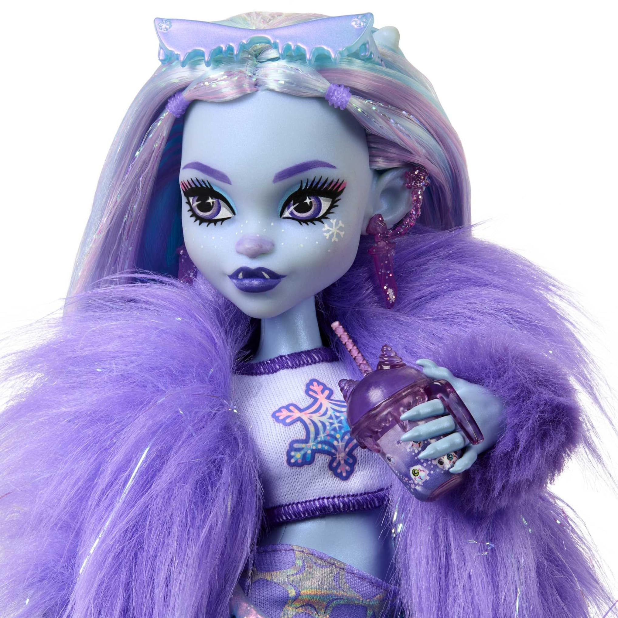 Monster High Abbey Bominable Muñeca articulada con Mascota y Accesorios de Moda, Juguete +4 años (Mattel HNF64)