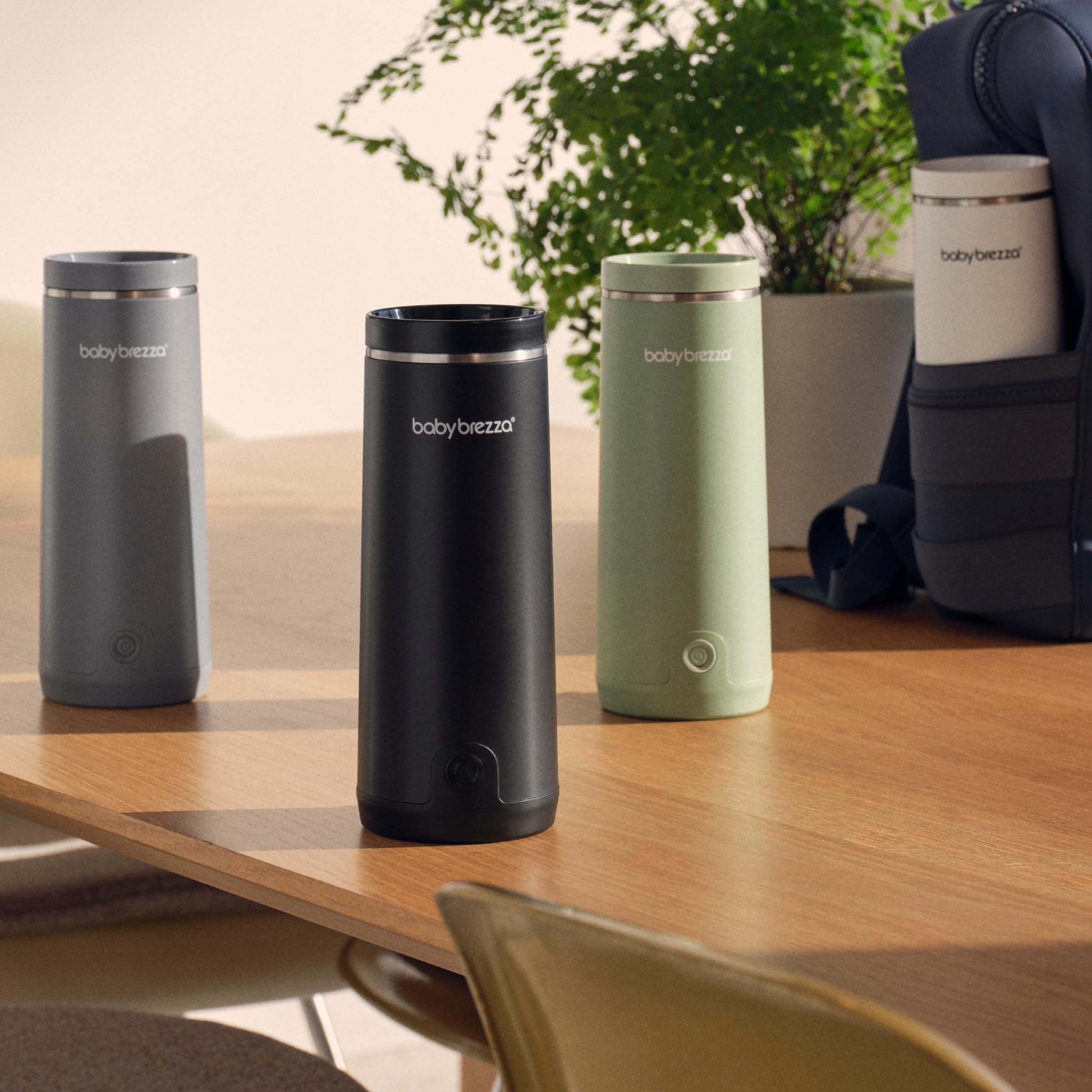 Baby Brezza Calienta Biberones Portátil Súperrápido - 67% Más Rápido - Calentador de Biberones Ideal para Viajes - Fórmula y Leche Materna - hasta 270 ml - Recargable, Negro