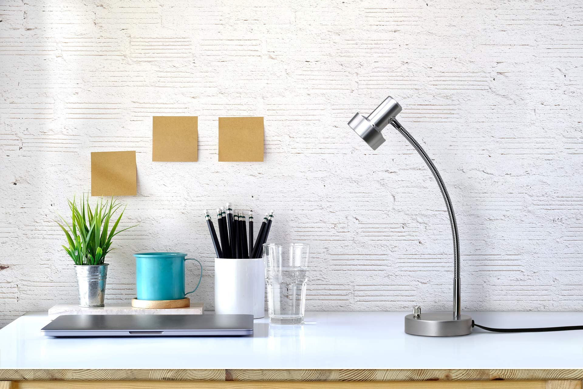 O'Bright Lámpara de escritorio LED regulable con puerto de carga USB (5 V/2 A), LED de atenuación de rango completo, lámpara de mesa con cargador USB, cuello de cisne flexible, lámpara de escritorio
