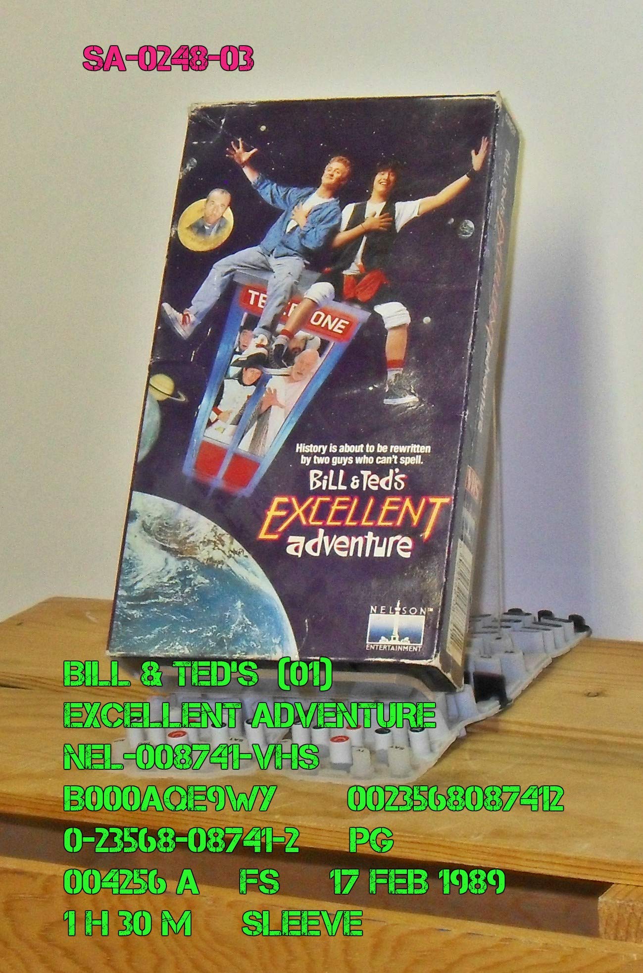 Bill & Ted's Excellent Adventure (Version Française) [VHS Tape]