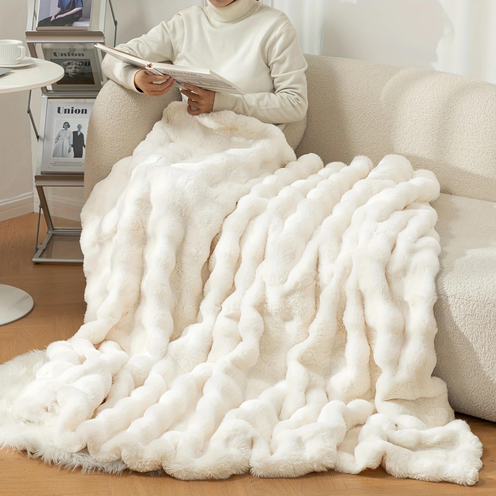 Tospass Kuscheldecke Flauschig Decke 160x200cm Beige Kunstfell Microfaser Plüsch Wohndecke Dick Flanell Warme Sofadecke TV-Decke Weich Wende Überwurfdecke Für Bett Sofa Schlafzimmer Büro