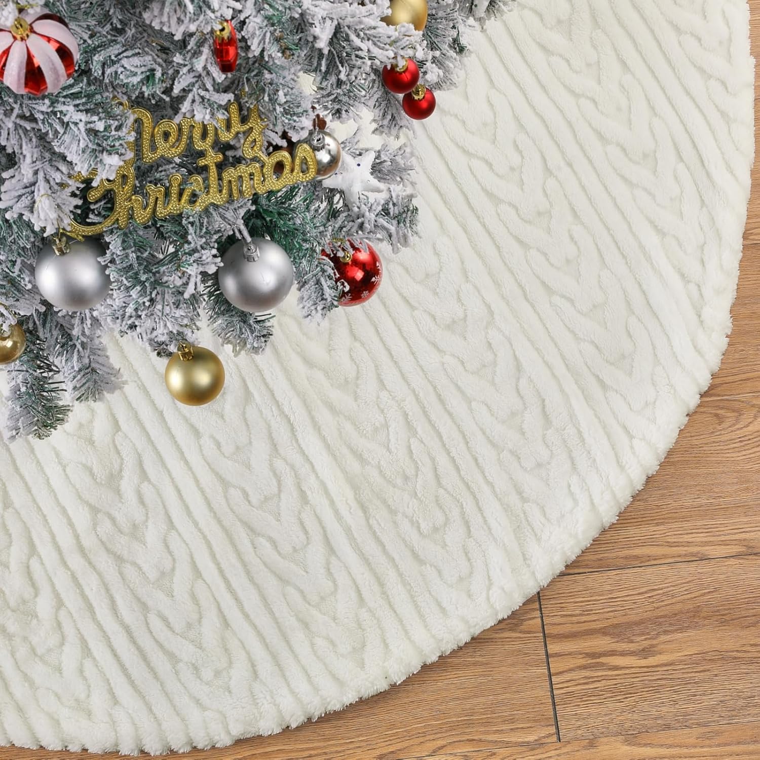 White Tree Skirt 36 Inches Small Faux Fur Christmas Tree Skirt for 6Ft Artificial Xmas Tree with Stripe Textured Pattern Mat New Year Winter Party Decor White Tree Skirt 36 Inches Small Faux Fur Christmas Tree Skirt for 6Ft Artificial Xmas Tree with Stripe Textured Pattern Mat New Year Winter Party Decor