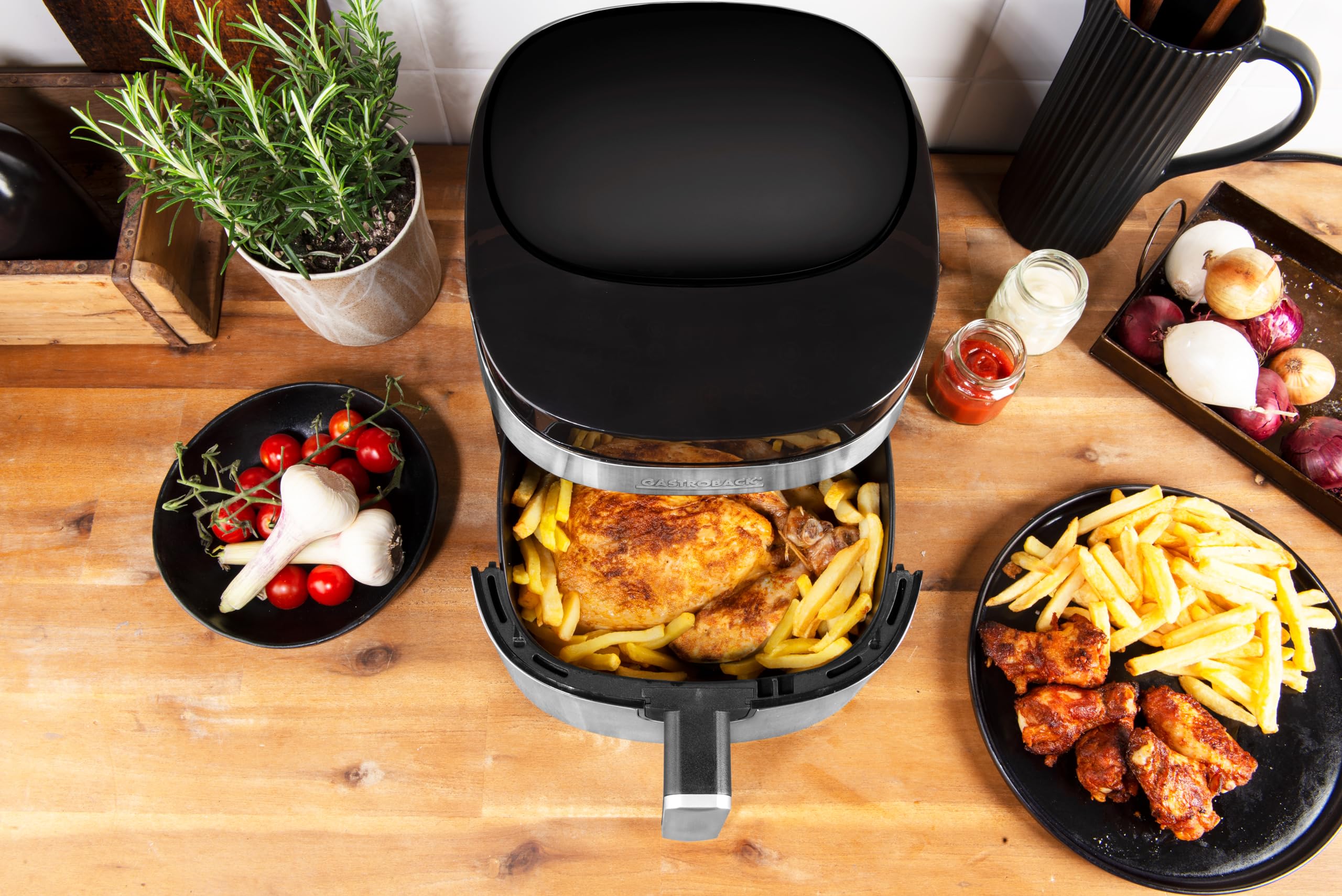 GASTROBACK #42582 Design Heißluftfritteuse Air Pro, Air Fryer mit 3,7 Liter Füllvolumen, 8 voreingestellte Programme, Touch-Bedienfeld, Schwarz-silber