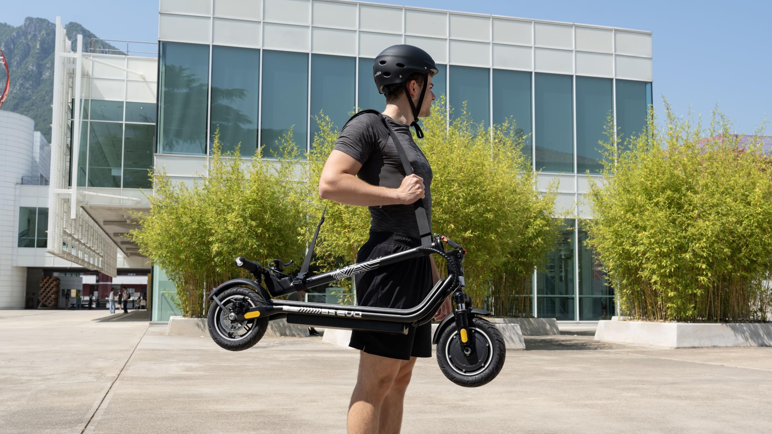 Trottinette Électrique Adulte UrbanGlide 85 Evo – Autonomie Jusqu'a 15 km - Pneu 8,5" Gonflable - Batterie 25.2V - Poids 15Kg