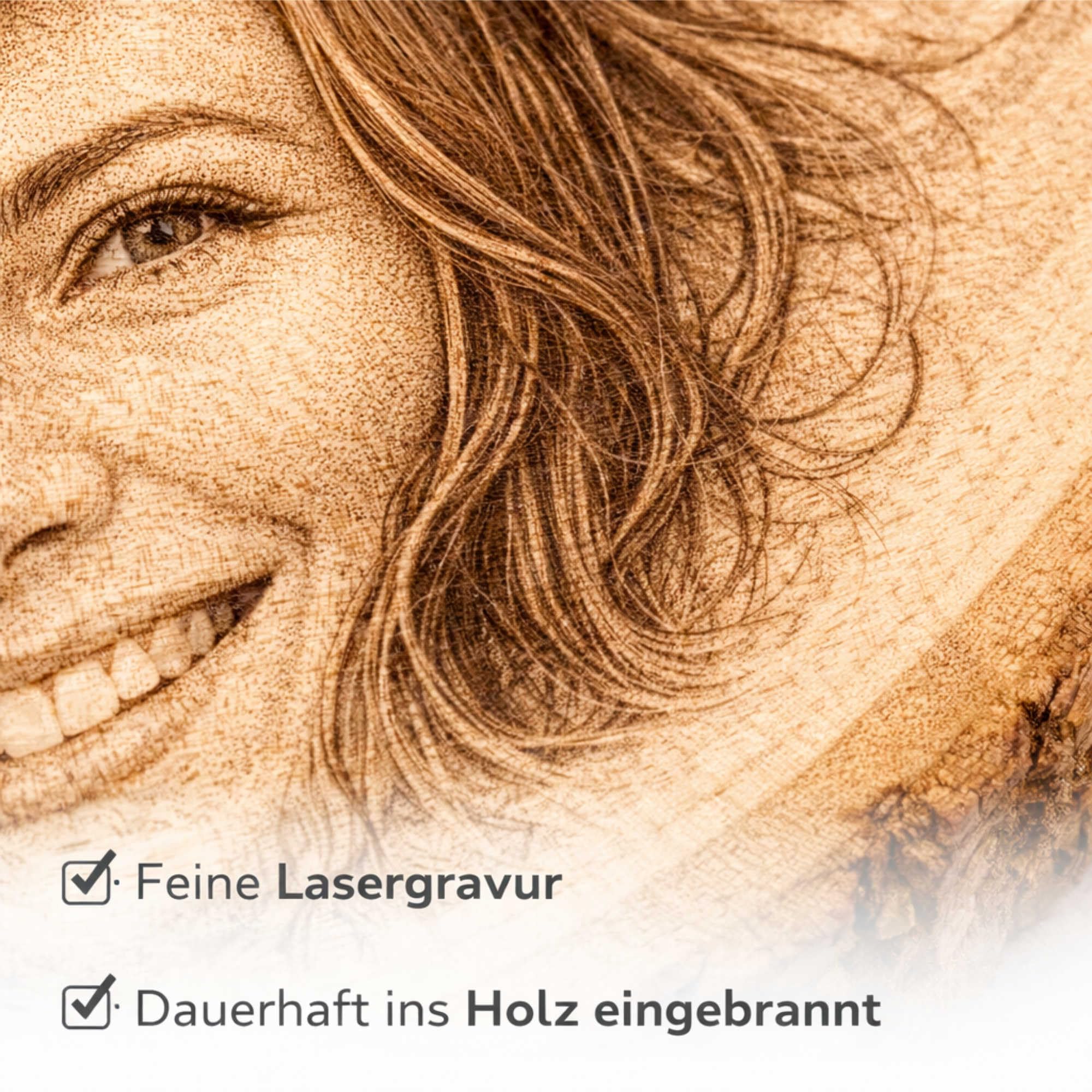 Personalisierte Holzscheibe mit Foto und Wunschtext 20-23 cm gravierte Baumscheibe aus Erlenholz mit Rinde Fotogravur auf Holz