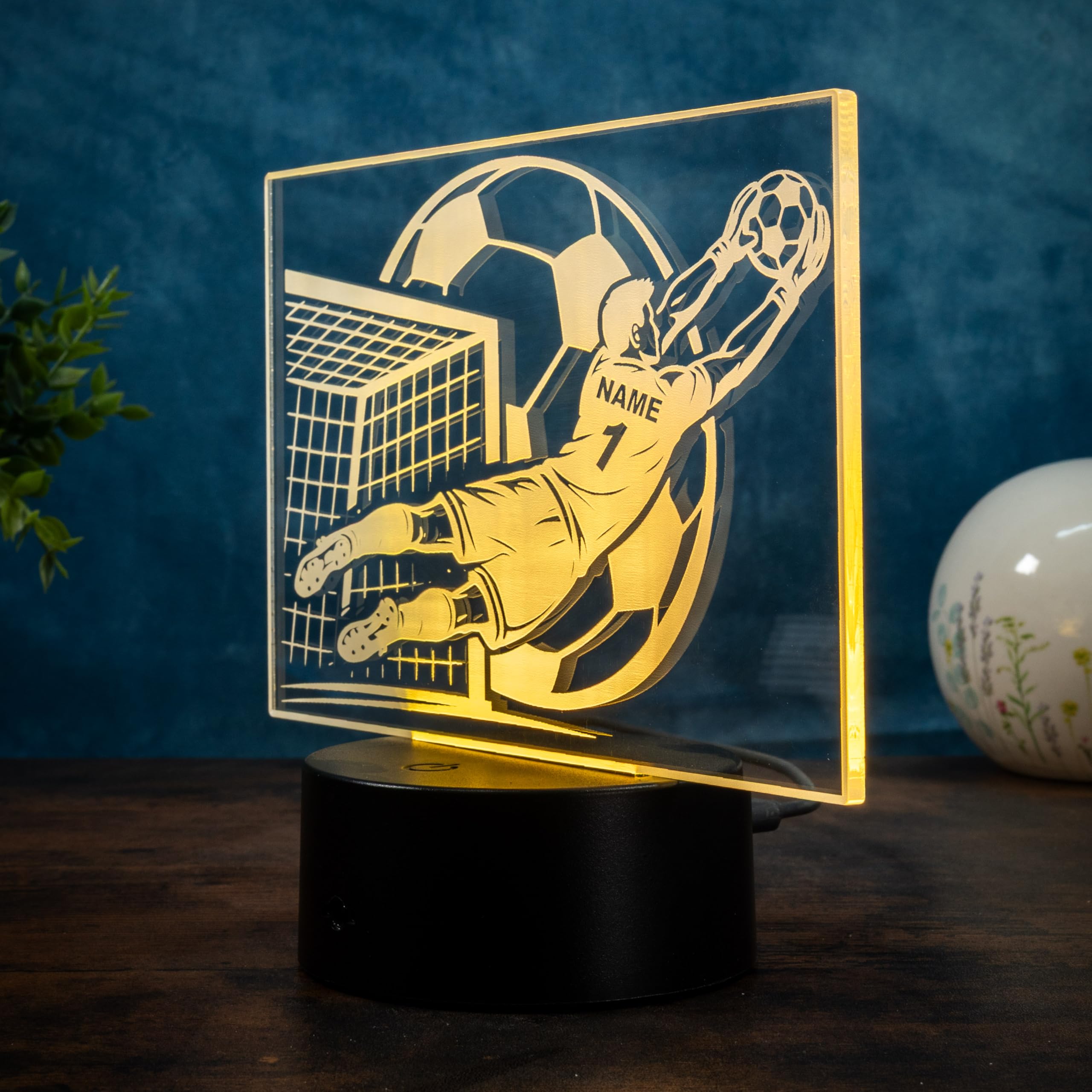 Personalisierte Fußball Torwart Lampe – Geschenkidee für Fußballer mit Name & Nummer, LED Nachtlicht dimmbar mit Farbwechsel, Fernbedienung, USB oder Batterie