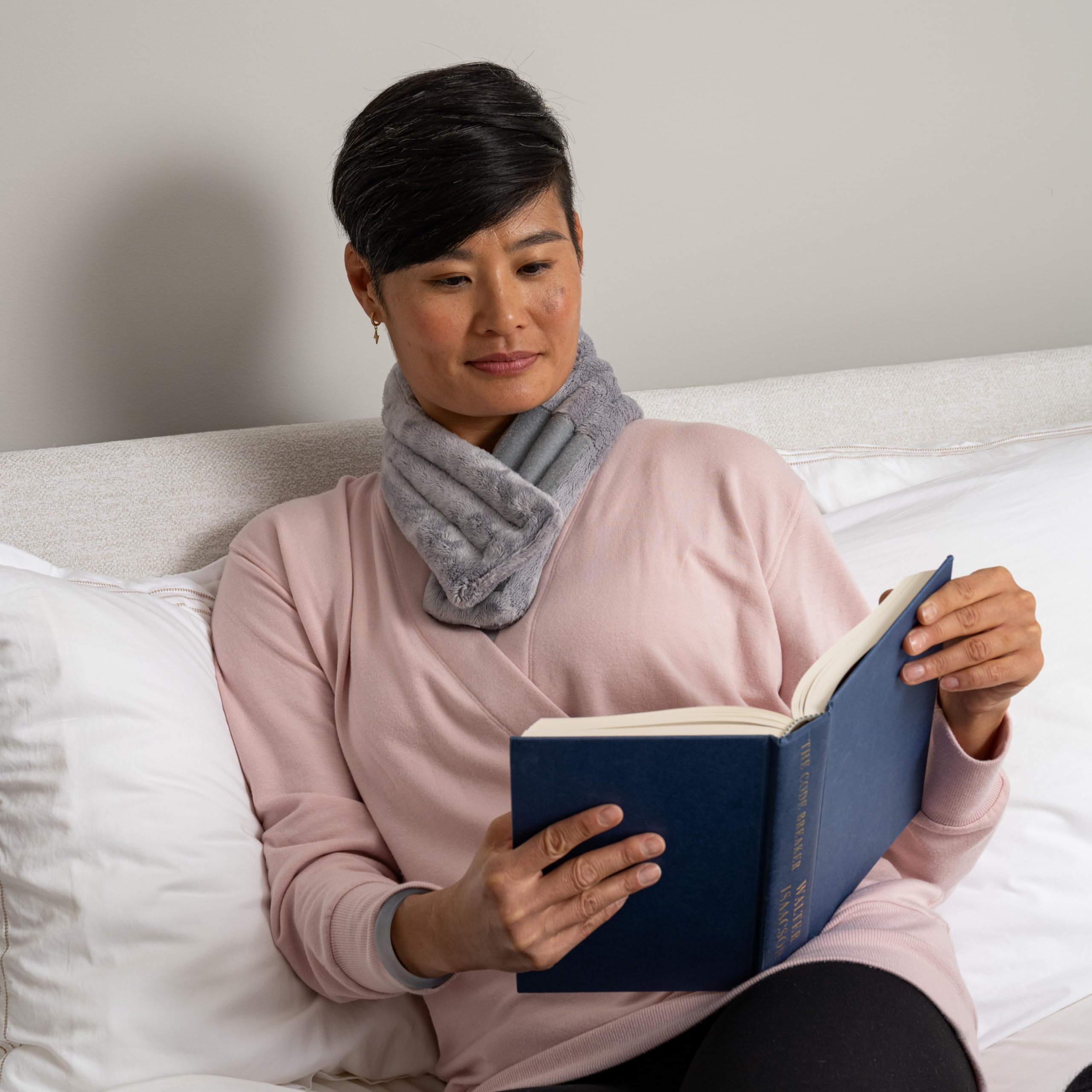 ASUTRA Weighted Neck Wrap, Plush Gray, Microwaveable Heating Pad for Neck and Shoulders, Hot and Cold Compress, Lavender Aromatherapy