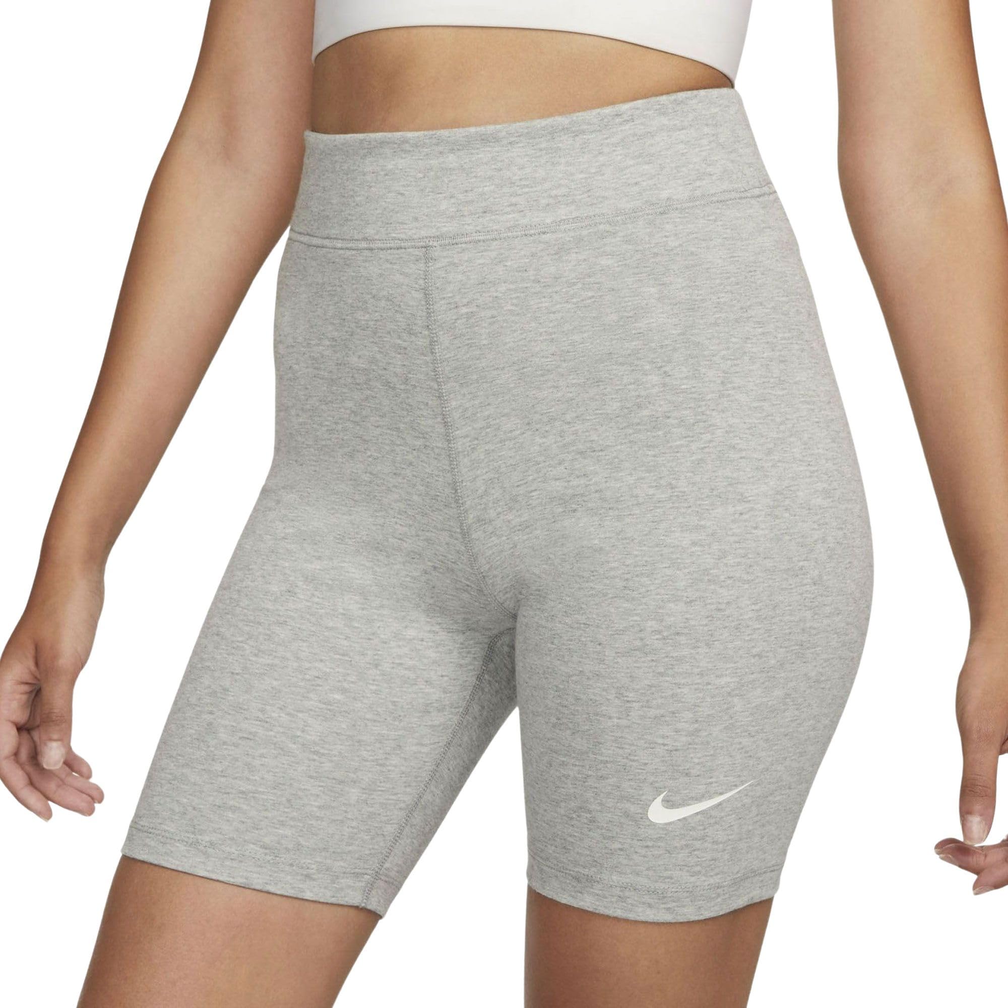 Nike Women's Sportswear Classic High-Waisted 8