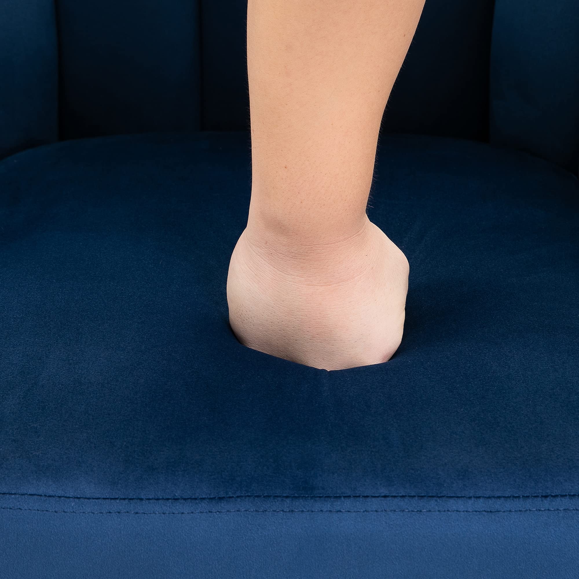 HOMCOM Poltrona Salotto Imbottito in Velluto, Poltroncina Camera da Letto con Imbottitura Spessa, Gambe in Legno di Caucciù, per Soggiorno e Sala da Pranzo, 67x65x77cm, Blu