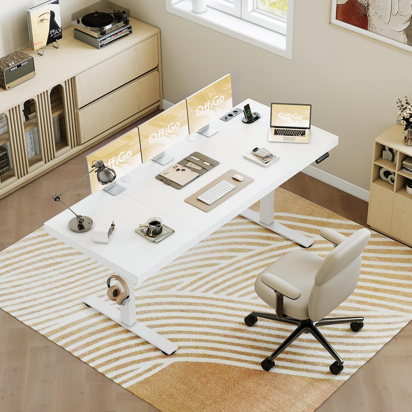 OffiGo Escritorio Regulable en Altura 180 x 70 cm, Tablero de 35 mm, Escritorio Eléctrico con Toma de Corriente, Standing Desk con Patas en T Estables, Ergonomía Oficina, Gaming, Blanco