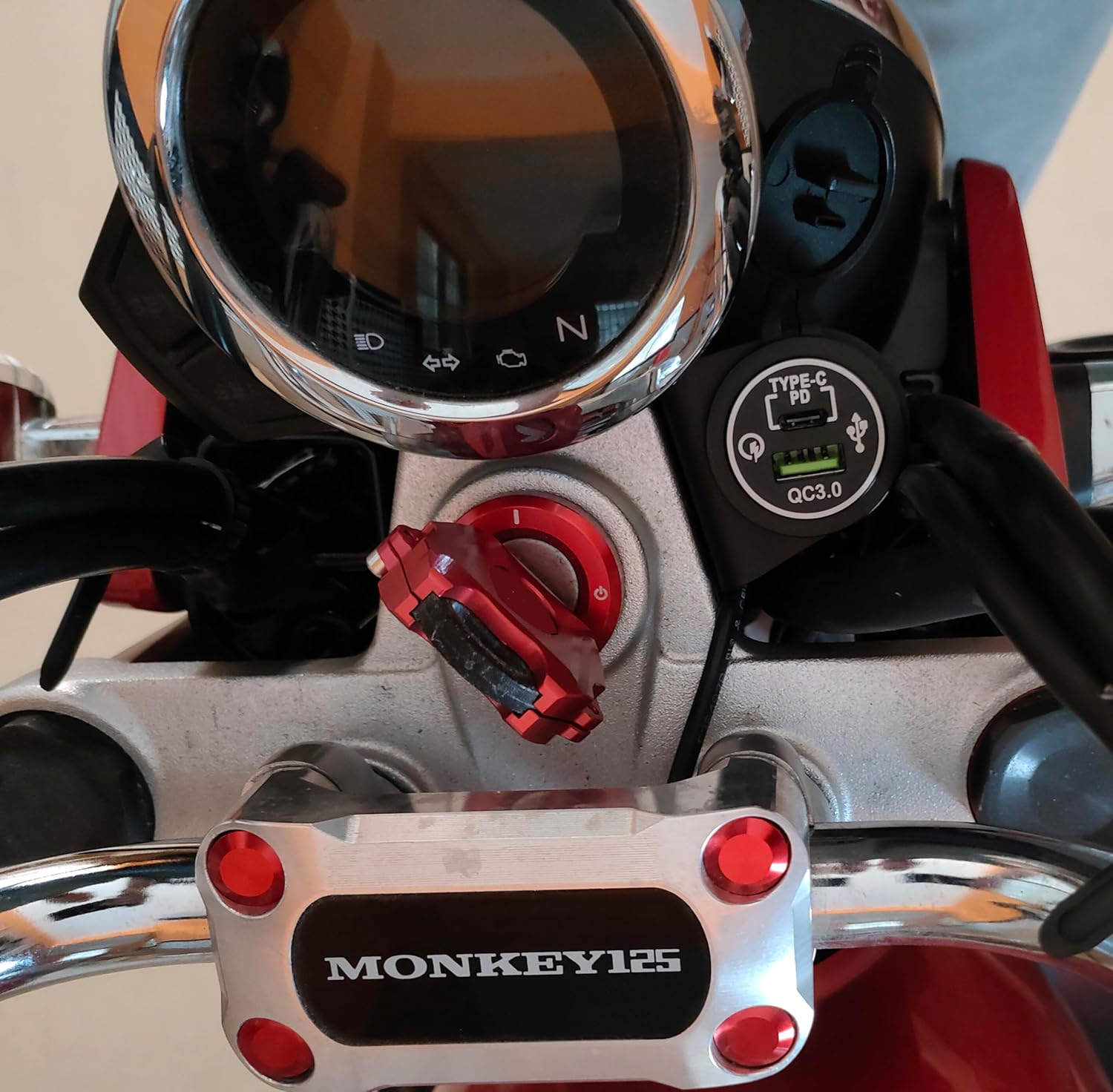 Motorcycle Adapter Accessory Kit Wiring Harness + Mount Bracket Compatible with Honda Monkey 125 Z125 (2019-Current)