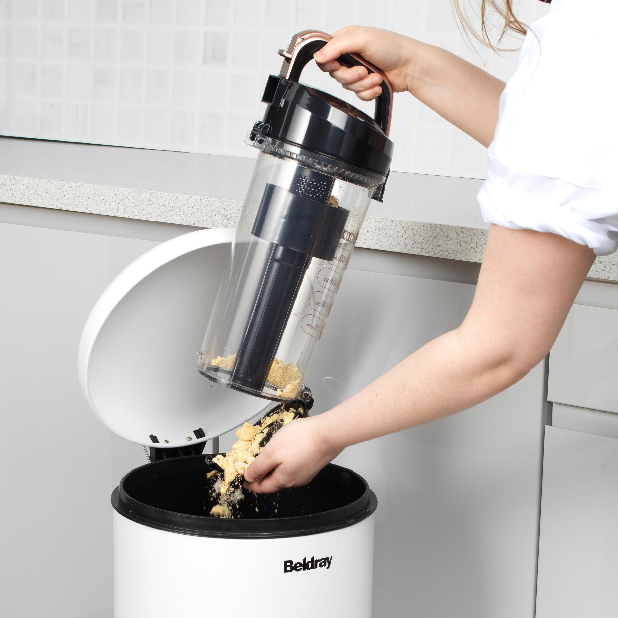 Beldray BEL01122RGWK Aspiradora giratoria Vertical - Filtro HEPA Lavable y contenedor de Polvo de 2,5 L, Herramienta 3 en 1 para hendiduras y Cepillo, Cable de alimentación de 6 m y Manguera Flexible