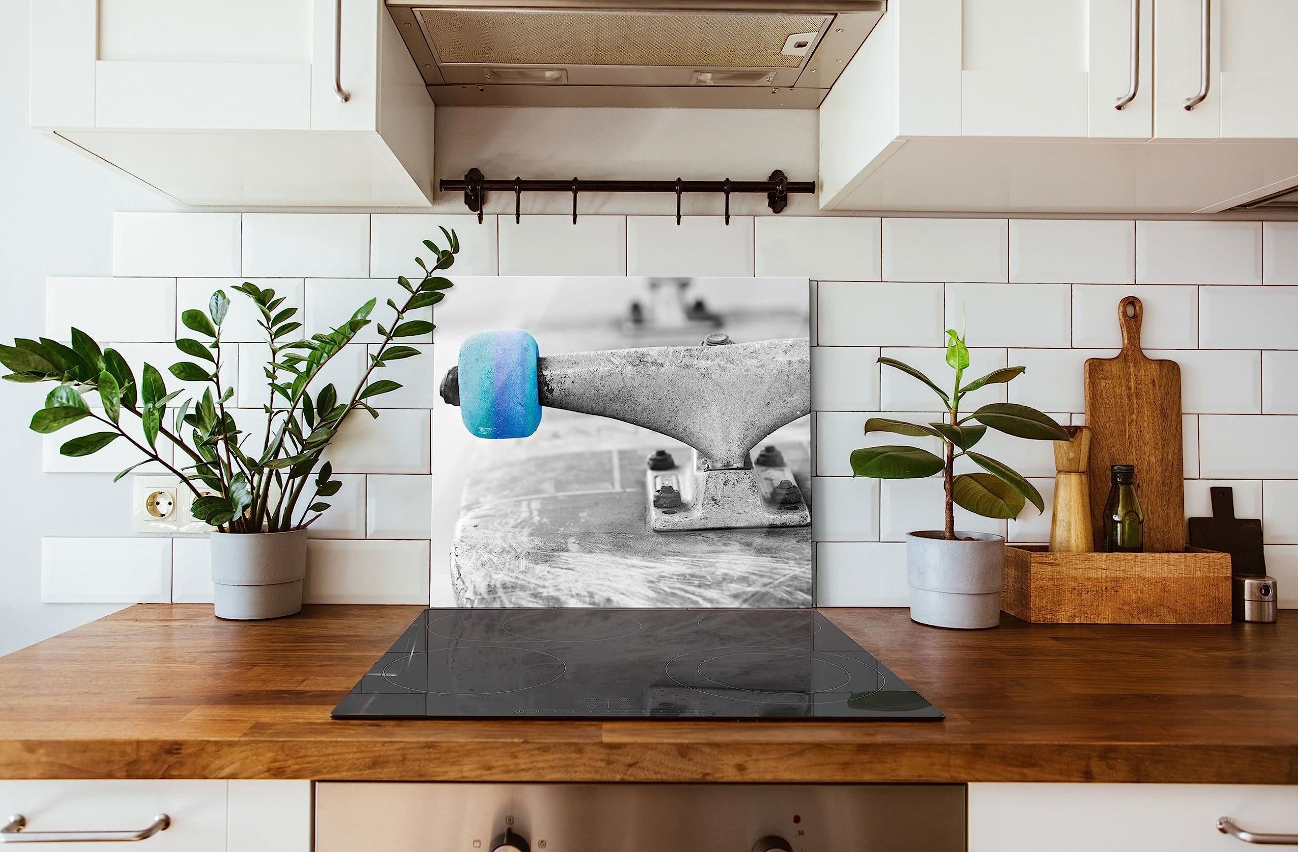 Skateboard noir et blanc Plaque de protection pour cuisinière et protection anti-éclaboussures en verre véritable - 60 x 52 cm