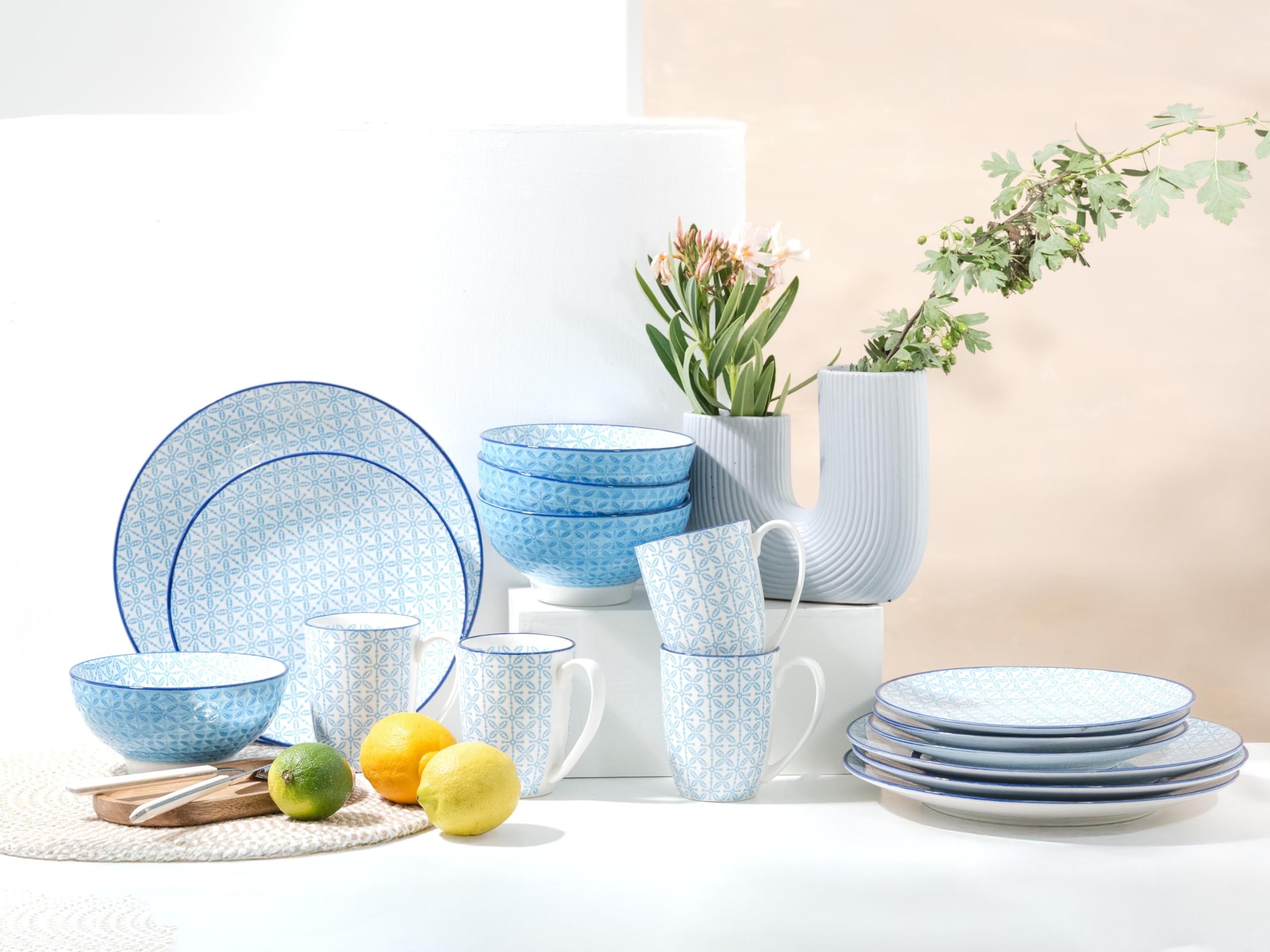 CreaTable, 24760, Serie Mediterran Blau, 16-teiliges Geschirrset für 4 Personen, Kombiservice aus Steinzeug, spülmaschinen- und mikrowellengeeignet, Qualitätsproduktion