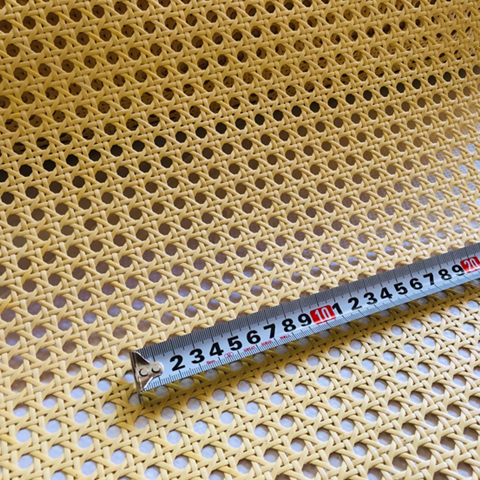 Naturalny bambusowy mebel rattanowy trzcinowy rolka z wstępnie tkaną tkaniną rattanową do sufitu szafki o szerokości 80 cm