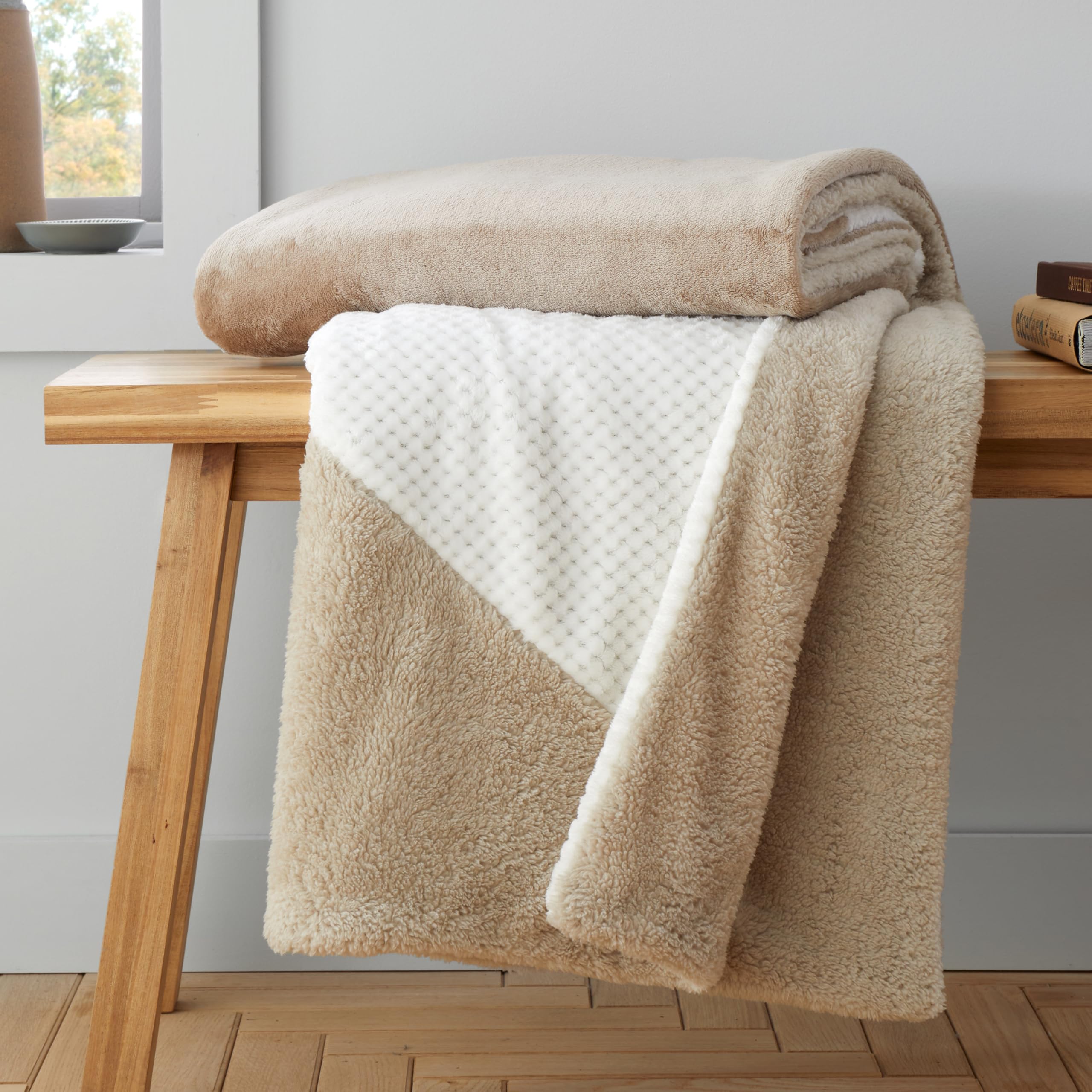 Catherine Lansfield Natural Cosy Larsson Geo Fleece 130X170cm Blanket Throw