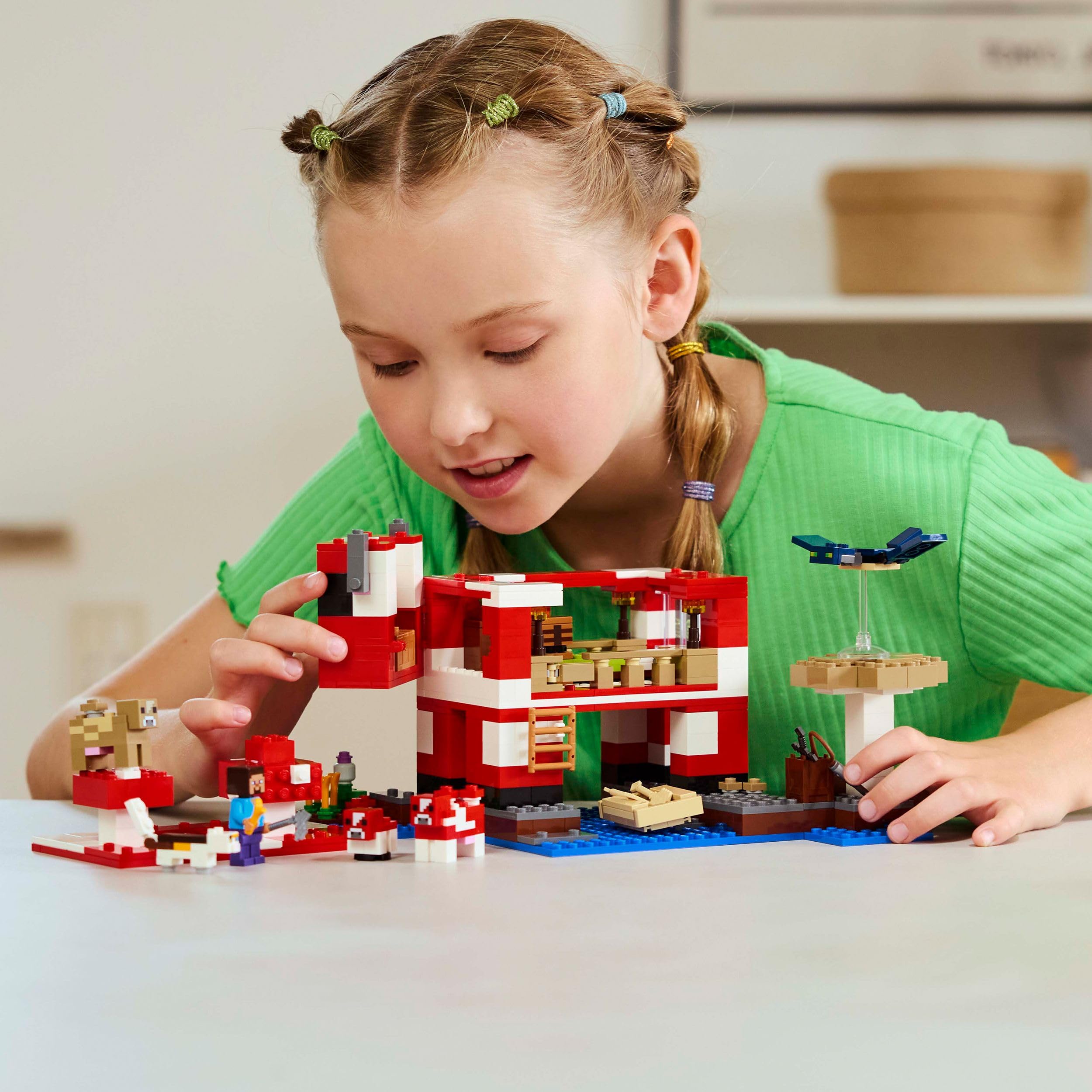 LEGO Minecraft La Casa-Champiñaca de Juguete - Kit de Construcción con Figura de Steve, Criaturas, Mesa de Trabajo y Granja de Juguete - Regalo Gamer para Niños y Niñas de 8+ Años 21270
