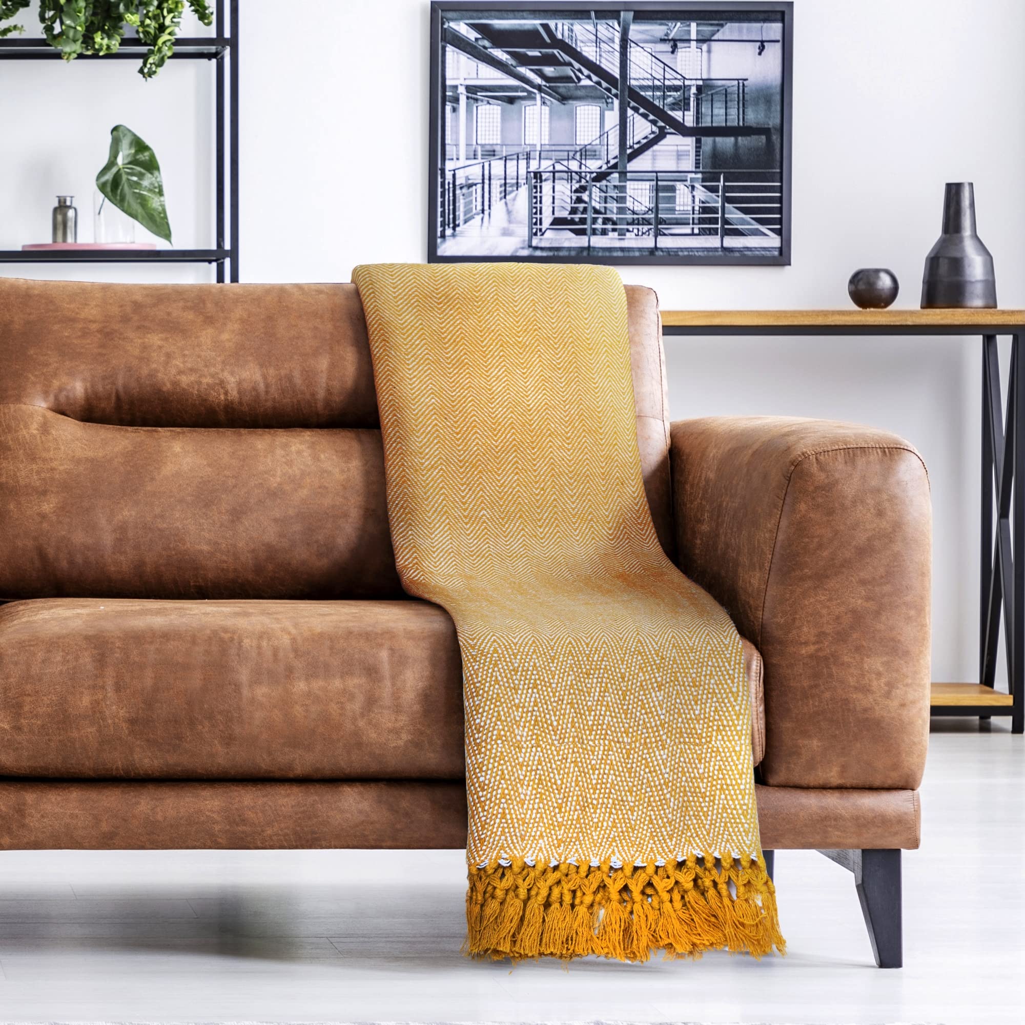 Emma Barclay Herringbone – Coperta in Cotone Riciclato con Motivo a Spina di Pesce, per Sedia, Divano, Letto, in Giallo ocra, 70 x 100 (178 x 254 cm)