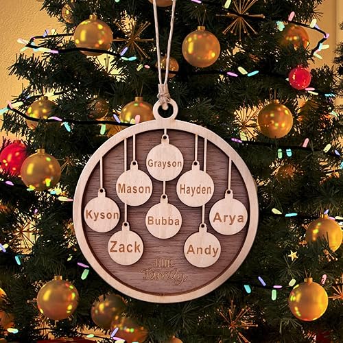 Miniatura 2 de Adorno de Navidad familiar personalizado 2023, adornos de madera para árbol de Navidad con cuerda pequeña, de 1 a 10 nombres personalizados