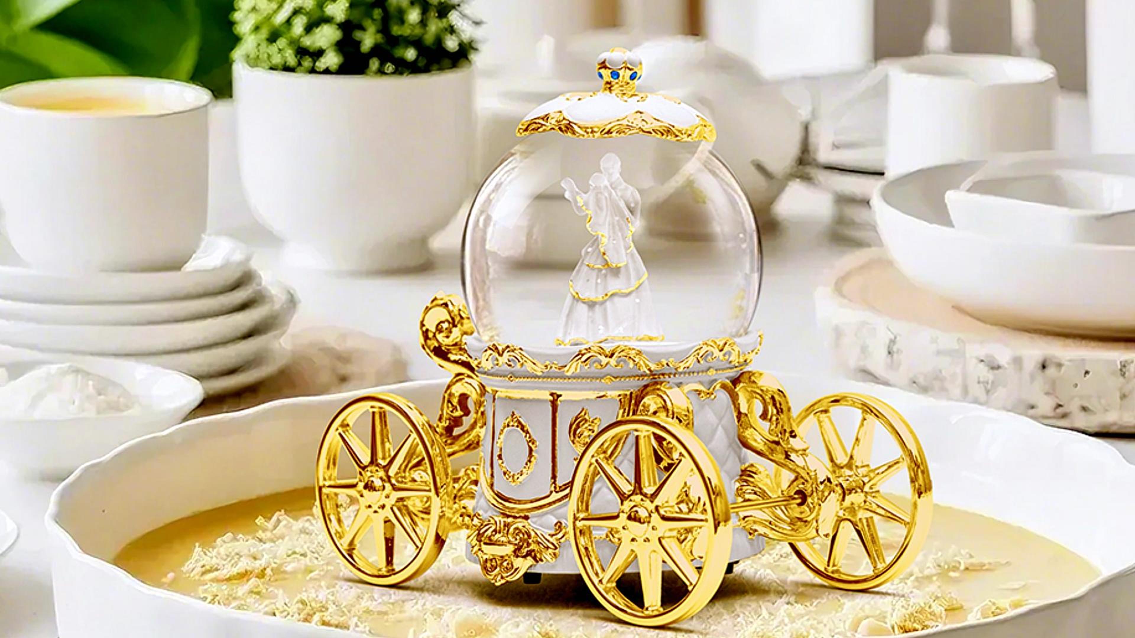 Amazon.com: Luxury Gold Cinderella Carriage Snow Globe, Rotating