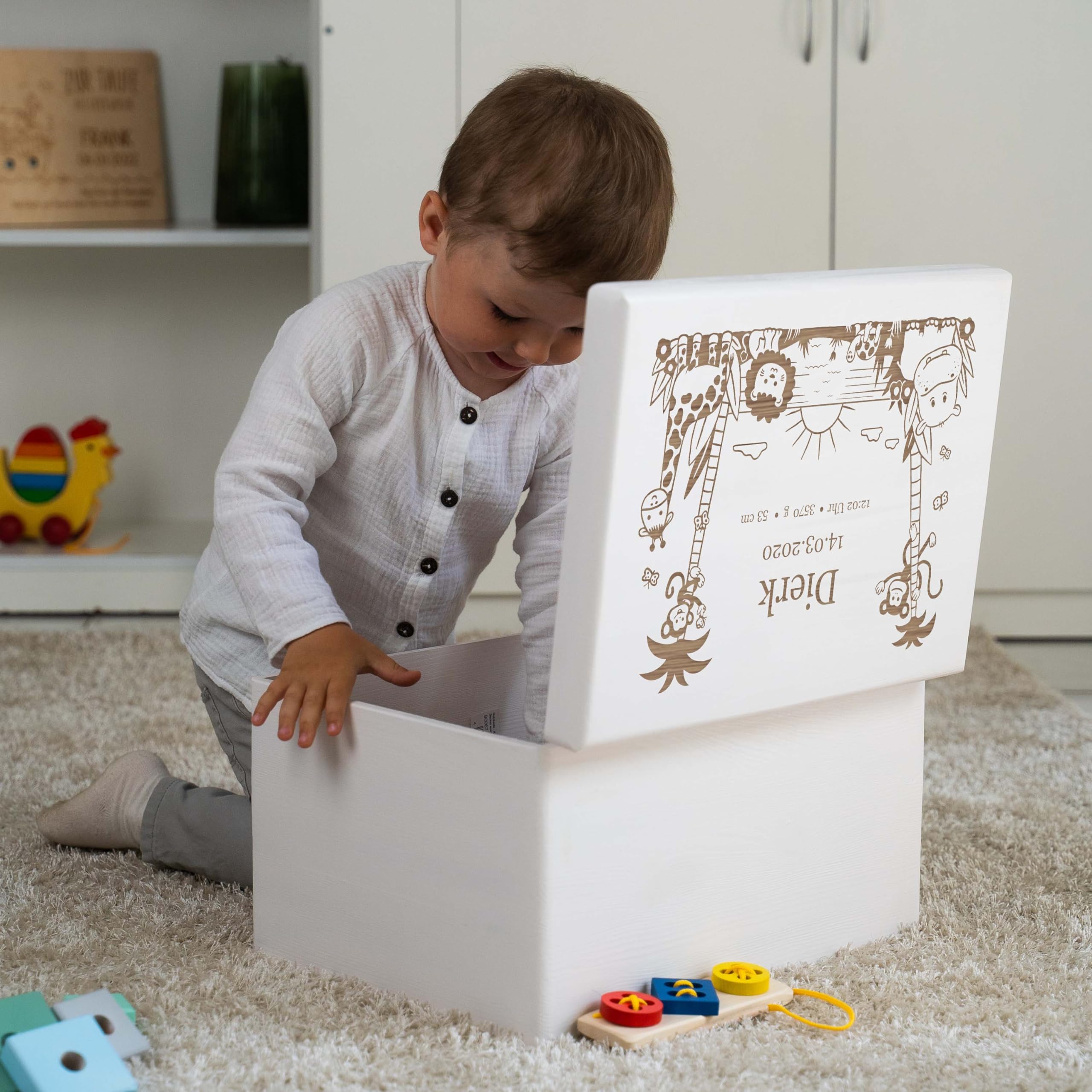 LAUBLUST Erinnerungsbox Baby Personalisiert - Dschungel - Geschenk zur Geburt | XL - ca. 40x30x24cm, Holzkiste Weiß FSC®