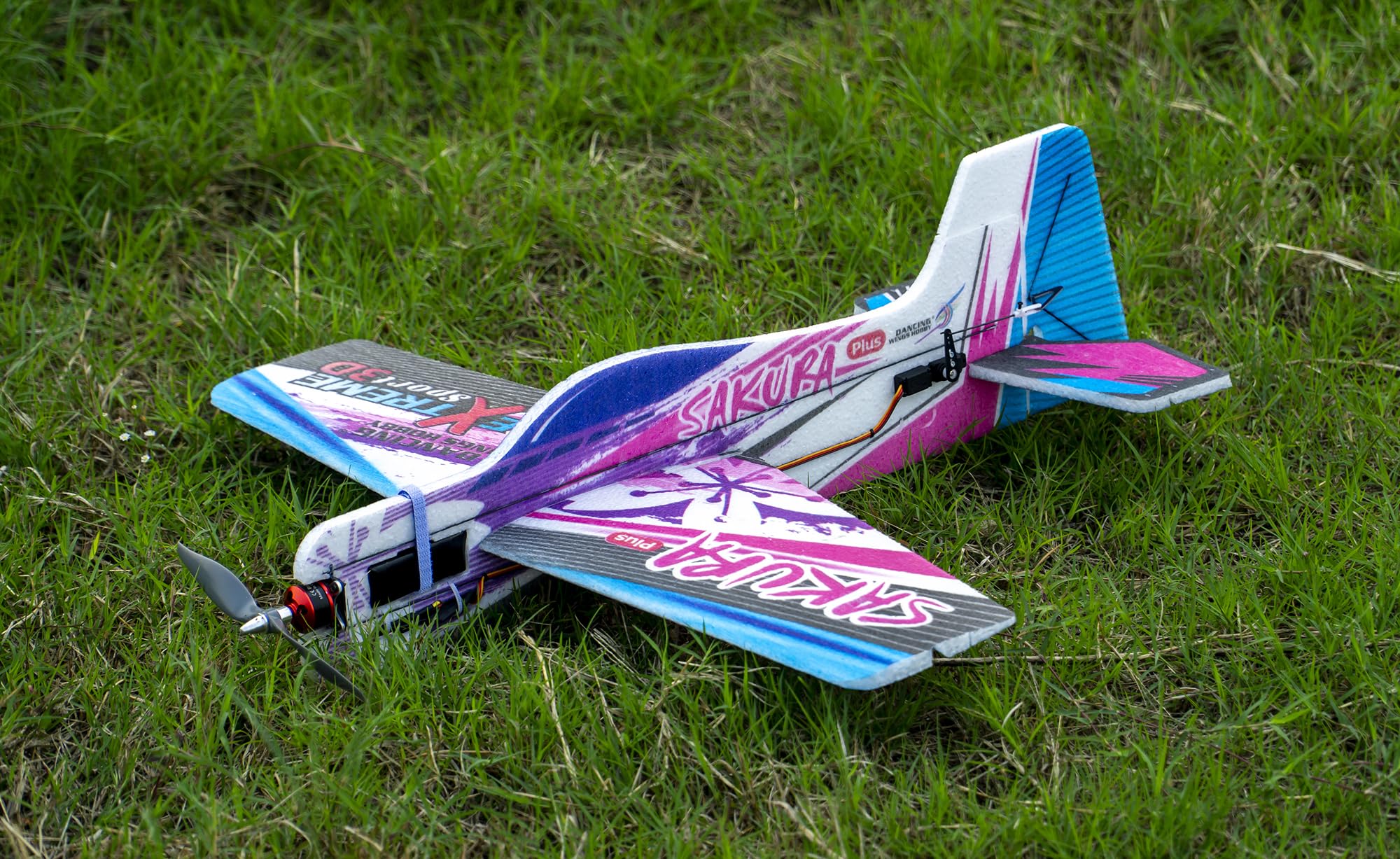 Avión RC EPP Sakura Plus modelo avión de 23 pulgadas de envergadura de espuma RC Kit de avión RC para adultos para construir (KIT+motor+ESC + Servos)
