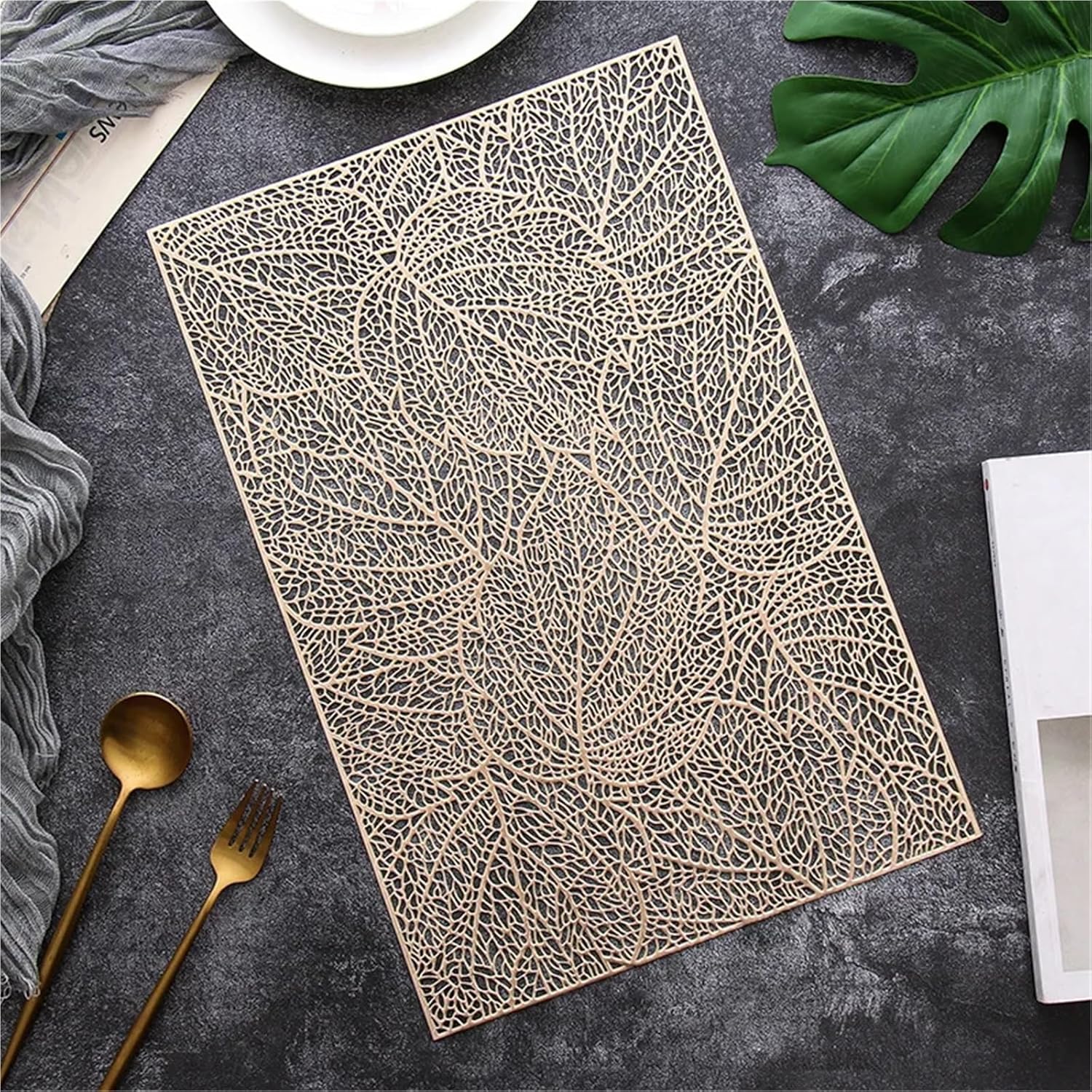 6/4pcs Rectangular Leaf Shape PVC Placemat Bronzing Hollow Table Mat Nordic Style Table Decoration Mat Tea Coffee Table Pad(Silver,6 Pieces)
