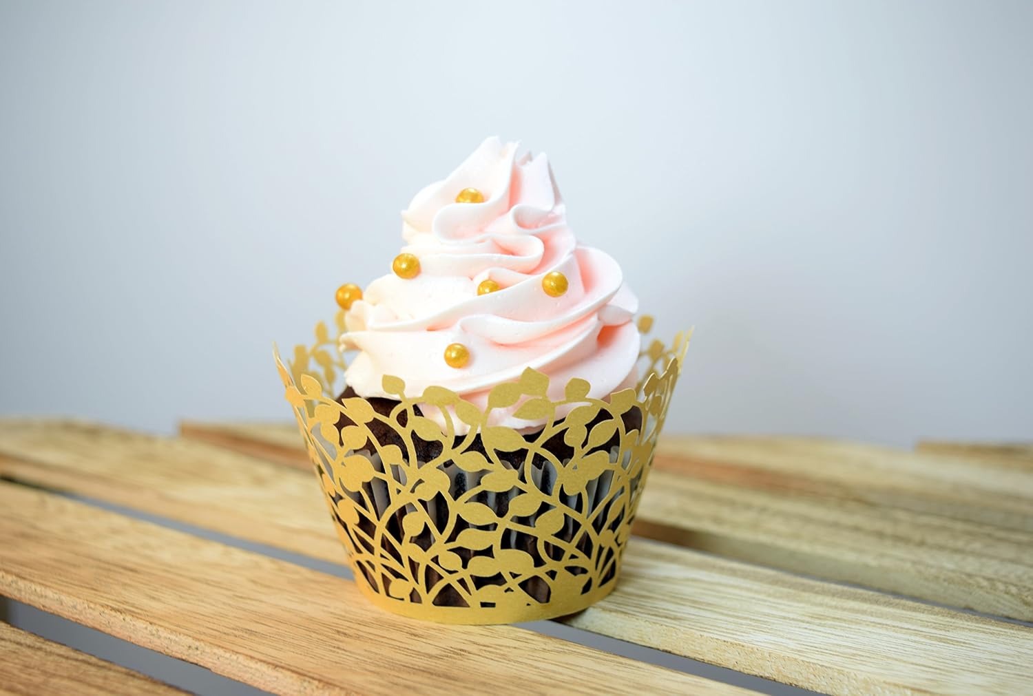 CUPCAKE WRAPPERS - Gold - 50 pack Decorative Vine Lace Liner Wrapper - Versatile Design makes it perfect for Weddings Birthdays Tea Parties and any Special Event