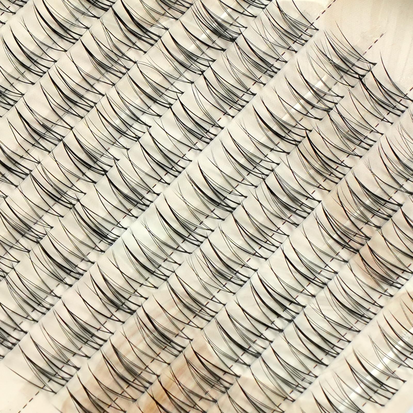 DIWINSH Wispy Cluster Lashes 140 Pcs 10mm Manga Eyelashes C Curl DIY Natural Individual Cluster Eyelash Extensions Thin Lash with Clear Lash Band Comfortable and Lightweight For Daily Wear (ME-10mm) - Image 2