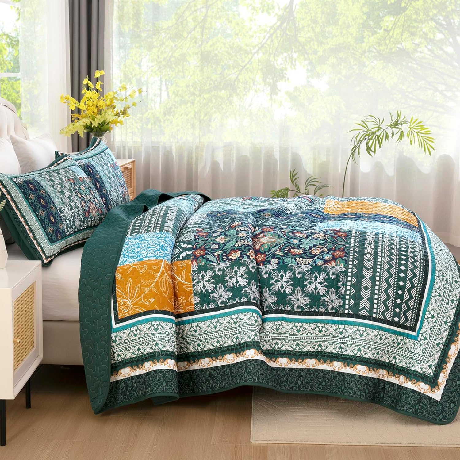 WONGS BEDDING Green Quilt Set King Size, 3 Pieces Boho Quilt Patchwork Quilt Reversible Lightweight Microfiber Farmhouse Floral Pattern Bedspreads Bedding Set for All Seasons (104"x 90") - Image 3