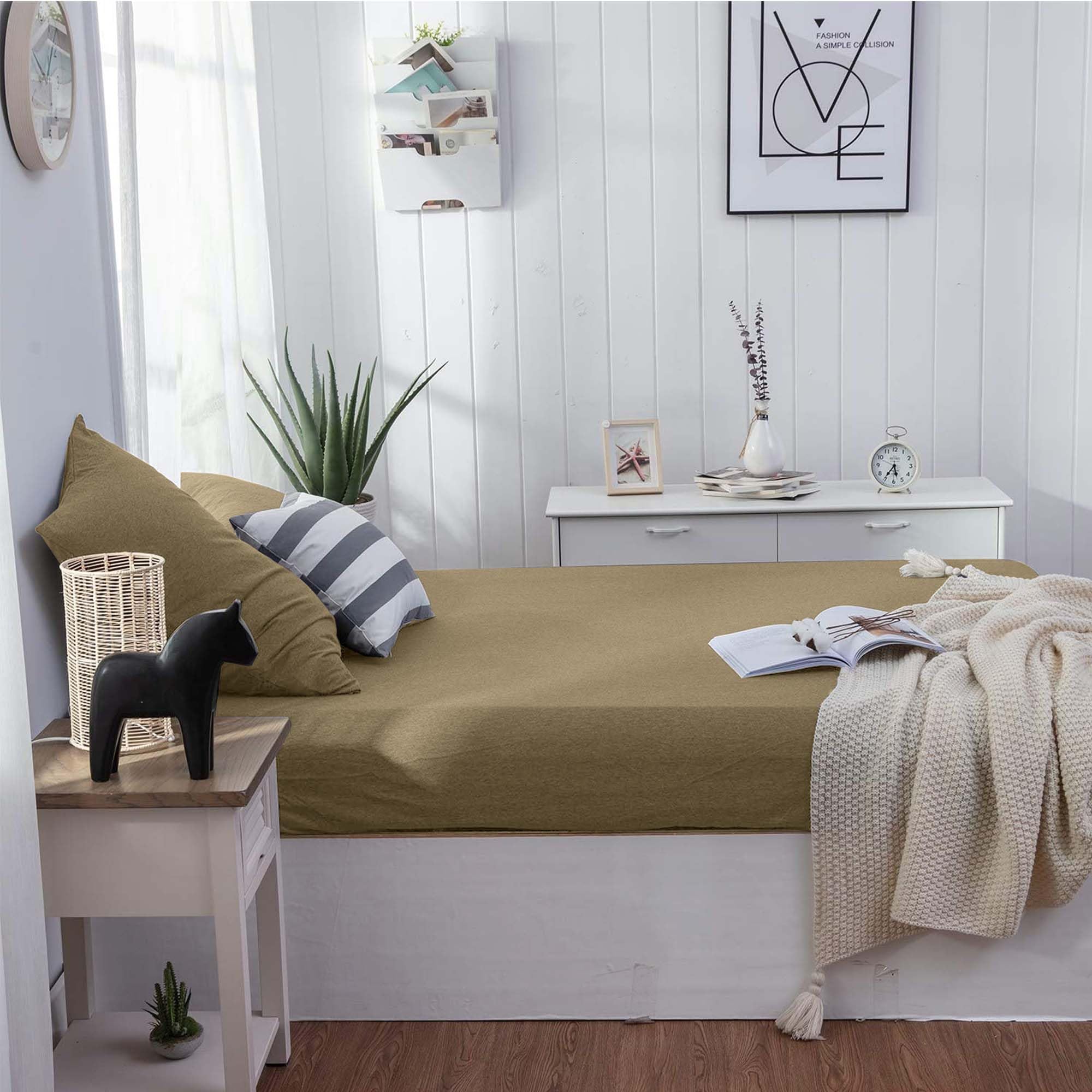 Oxford Homeware King Size Fitted Sheets, 30 Cm Deep Pocket Jersey Fitted Sheet Beige - Image 3