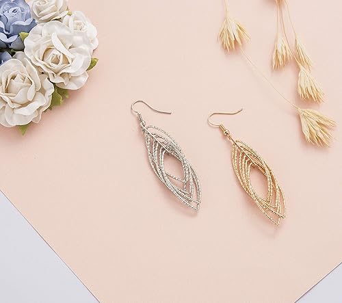 Miniatura 3 de Gold and Luster 2 pares de aros para mujer, bañados en oro y en plata, tallados en diamante colgantes