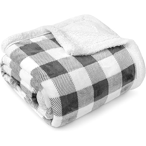 PAVILIA Light Grey Buffalo Plaid Sherpa Throw Blanket for Couch, Plush Light Gray Checkered Fleece Blanket and Throws, Soft Fuzzy Flannel Blanket for Sofa Bed, Warm Cozy Winter Blanket Gift, 50x60