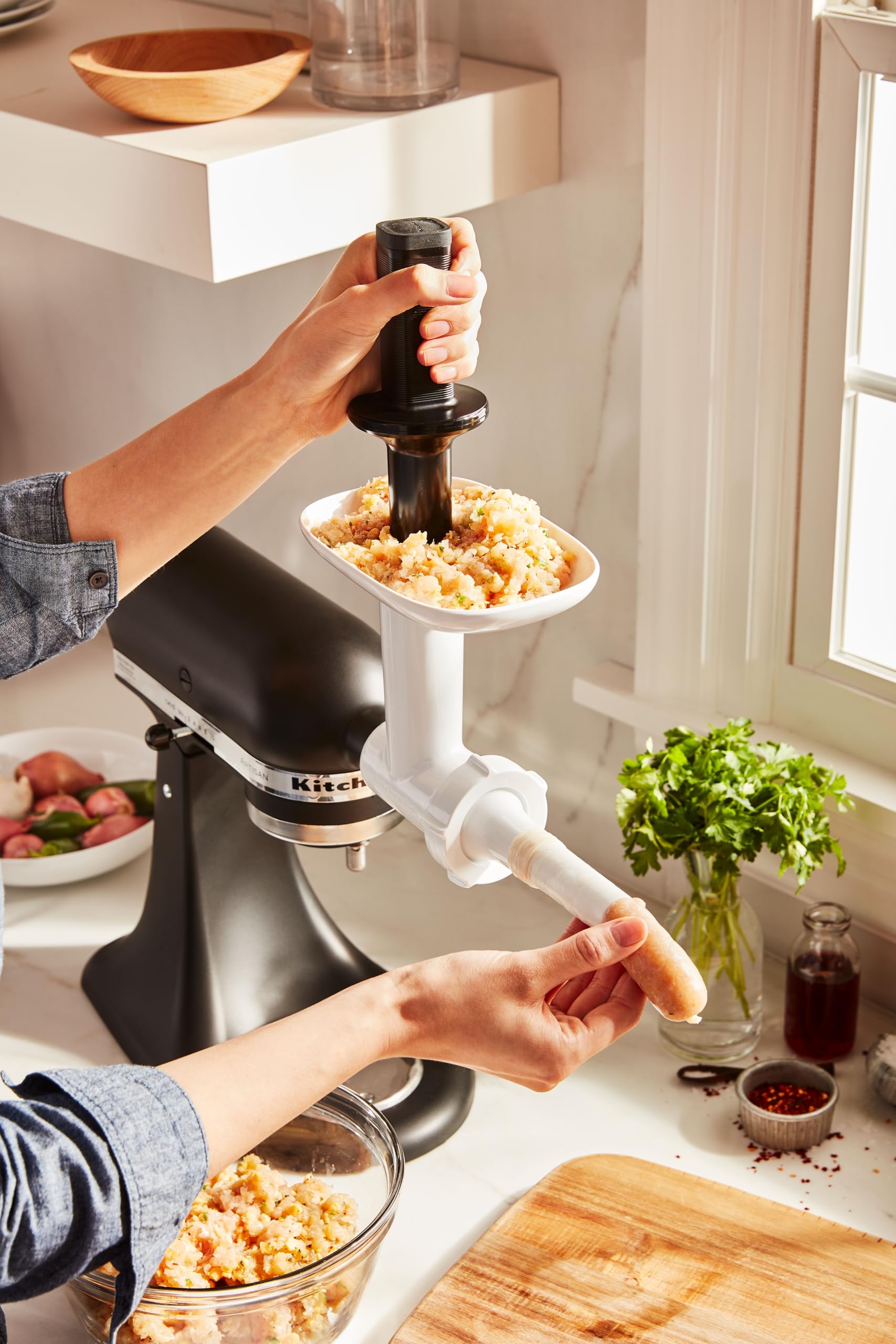 KitchenAid Accessoire à Farcir les Saucisses - 5KSMSSA - Poussoir à Saucisse pour Hachoir à Viande de KitchenAid Robot Pâtissier - 2 Pièces de Petite et Grande Taille - Blanc