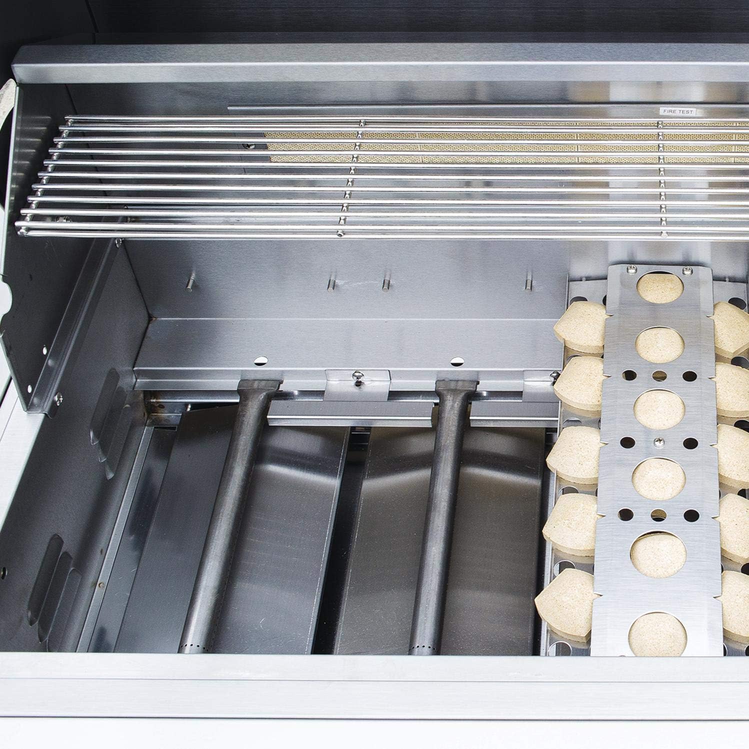 Интерьер view of Summerset Sizzler grill showing burners and briquette tray