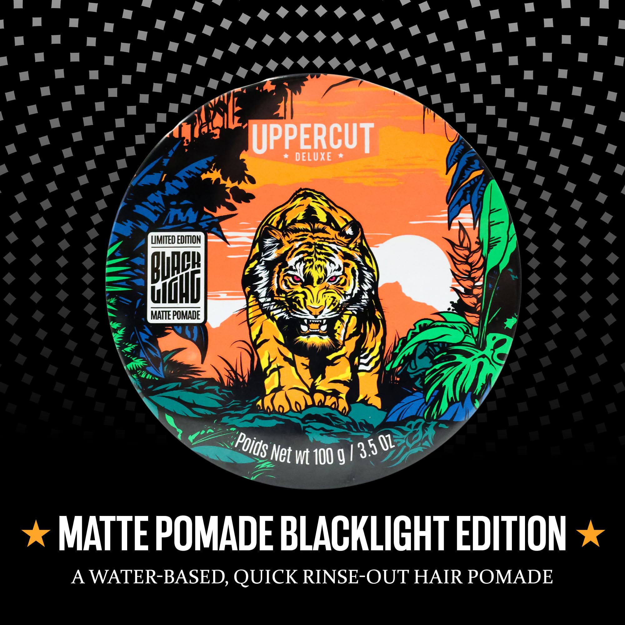 Uppercut Deluxe Matt Pomade – Blacklight Exklusive 100 g Haarpomade, Highland-Duft mit mattem Finish & Orange Fade Design Geschenkdose, Styling für langanhaltenden Halt für Männer
