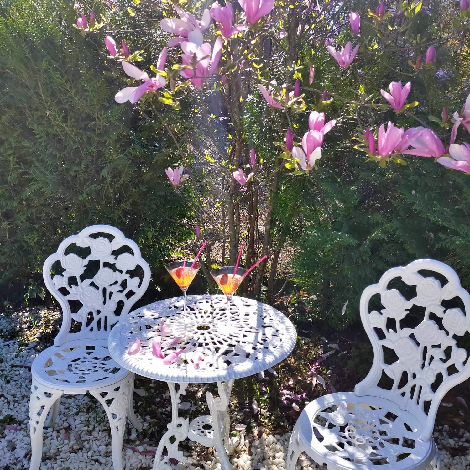 Set di 1 tavolo e 2 sedie in alluminio, massima qualità e resistenza per giardino, balcone, terrazza, piscina, produzione artigianale in Europa (Lima)