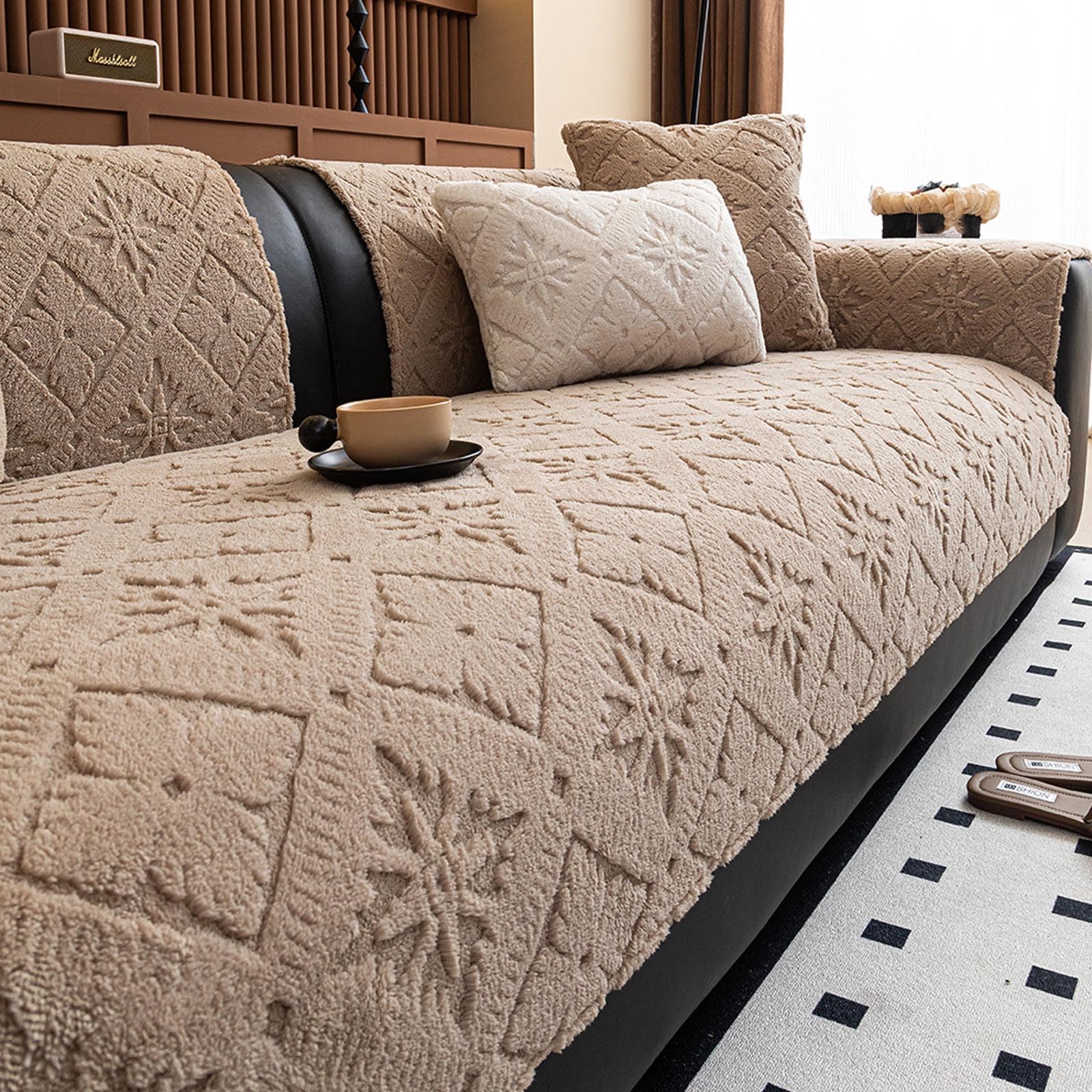 Housse de canapé velours chaud pour cocooning d'hiver dans le salon