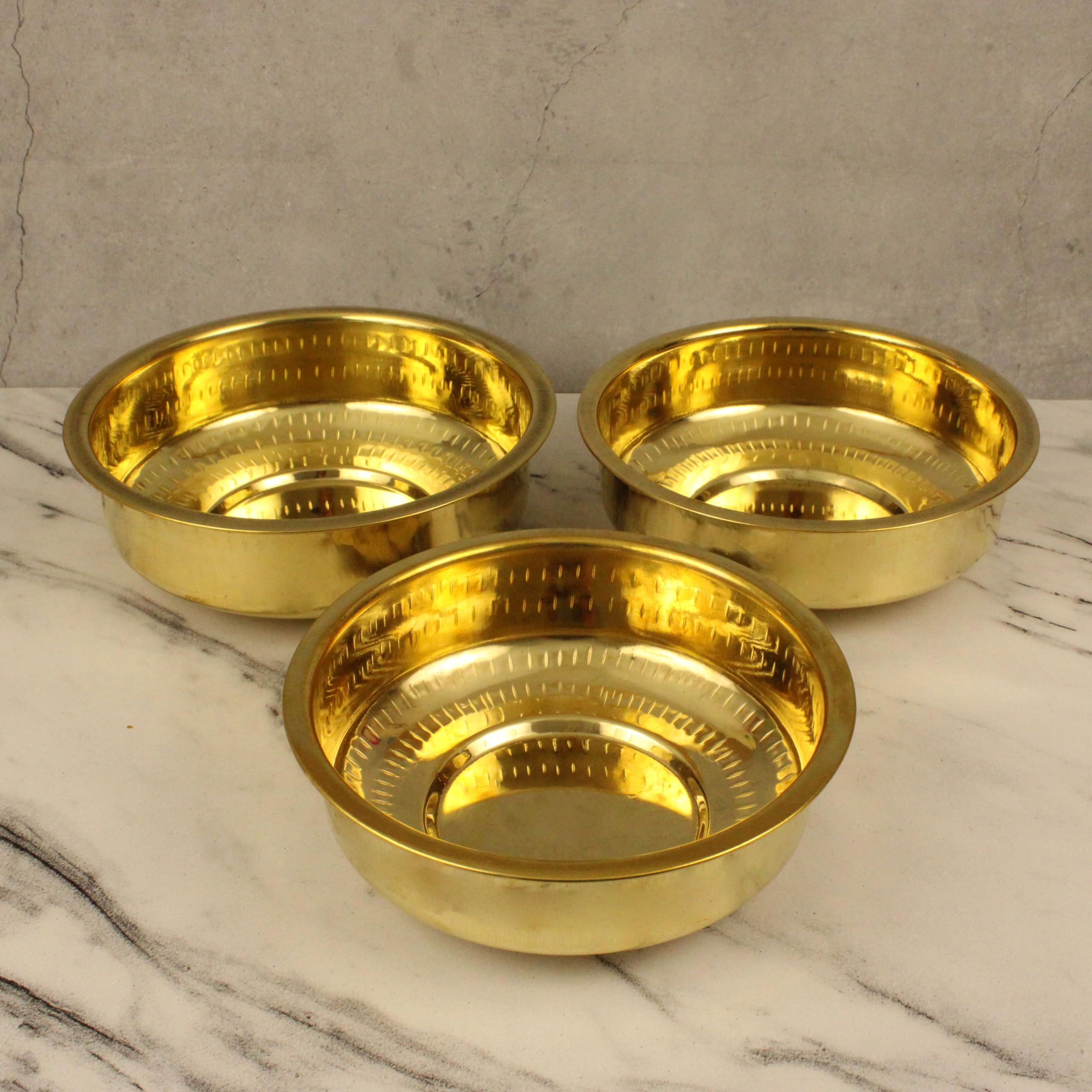 Putrika Brass Cooking Utensil Patile|Tope|Cookware|Tapeli|Peetal|Urli|Ponichatti| Vessel |Thiruvaradhana Bowl|Tharpana Chatti|Abhisheka Pathram for Pooja| Puja – Nombu Bowl (Medium) 2